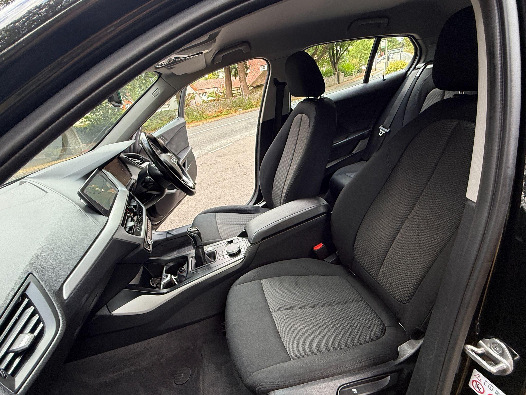 BMW 1 Series view 50