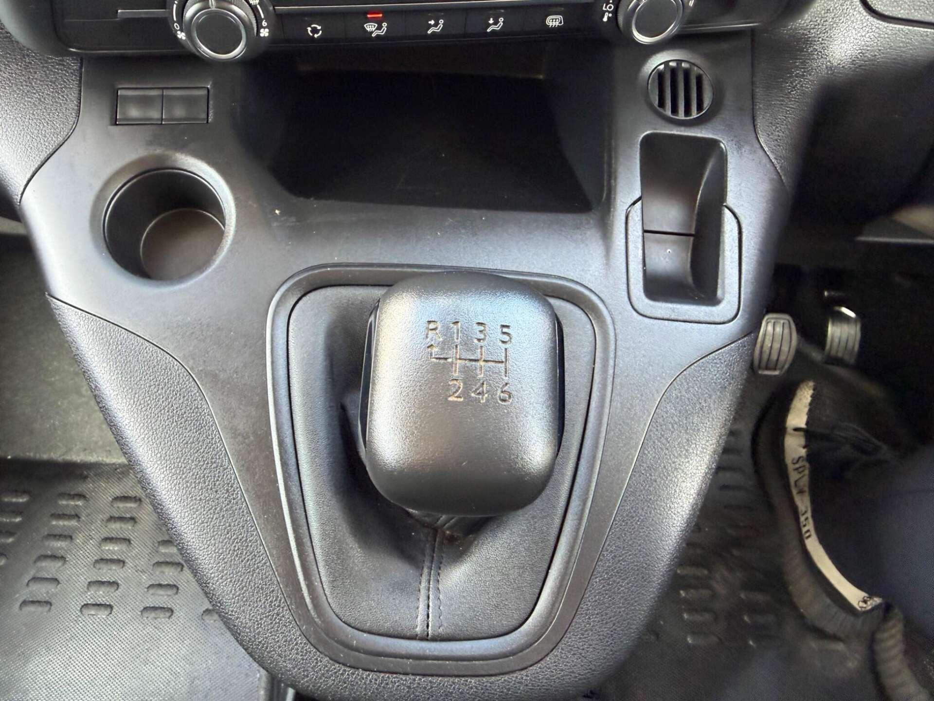 Peugeot Partner view 13