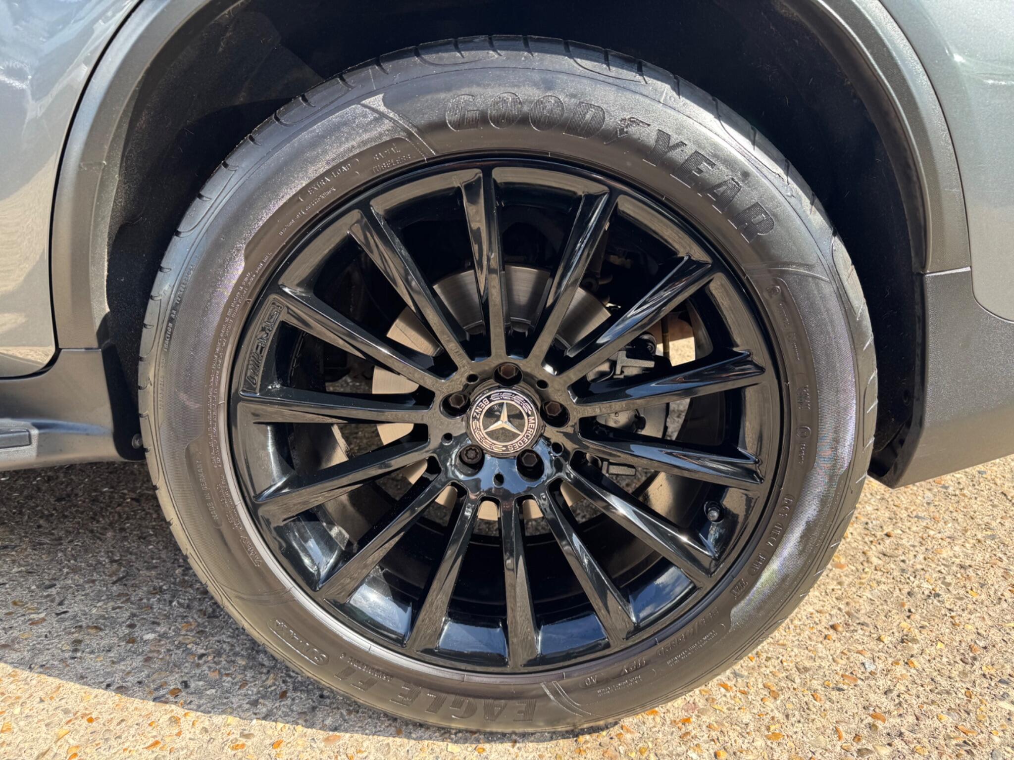 Mercedes-Benz GLC view 38