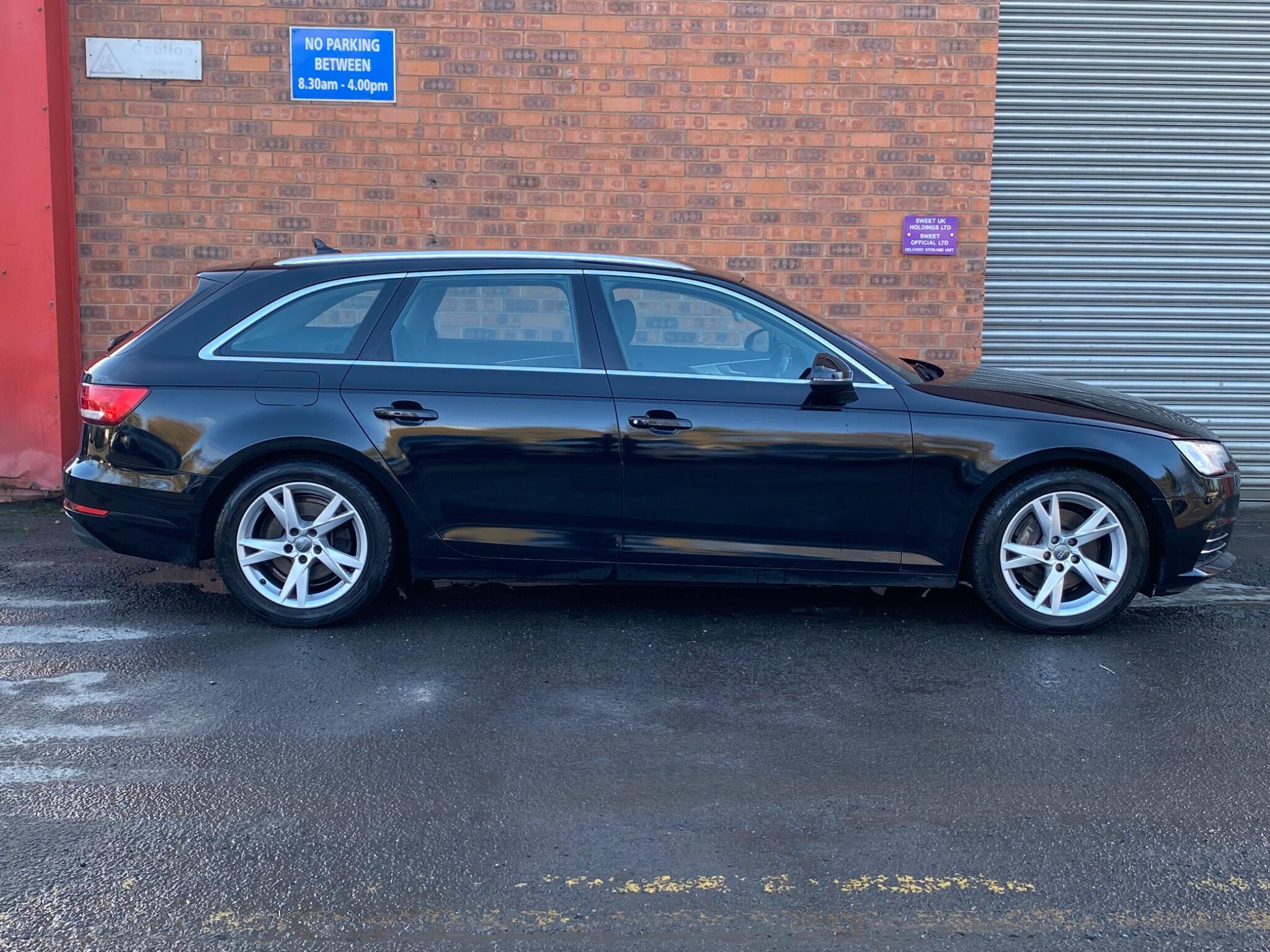 Audi A4 view 5