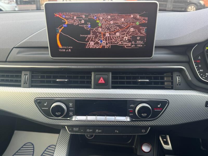 2018 Audi RS4 Avant image 40