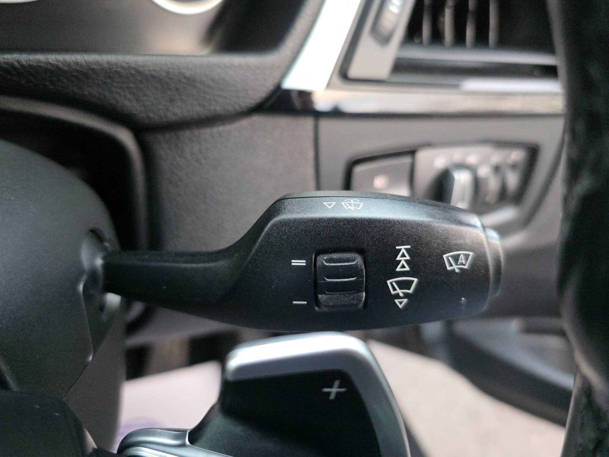 2013 BMW 3 Series image 33