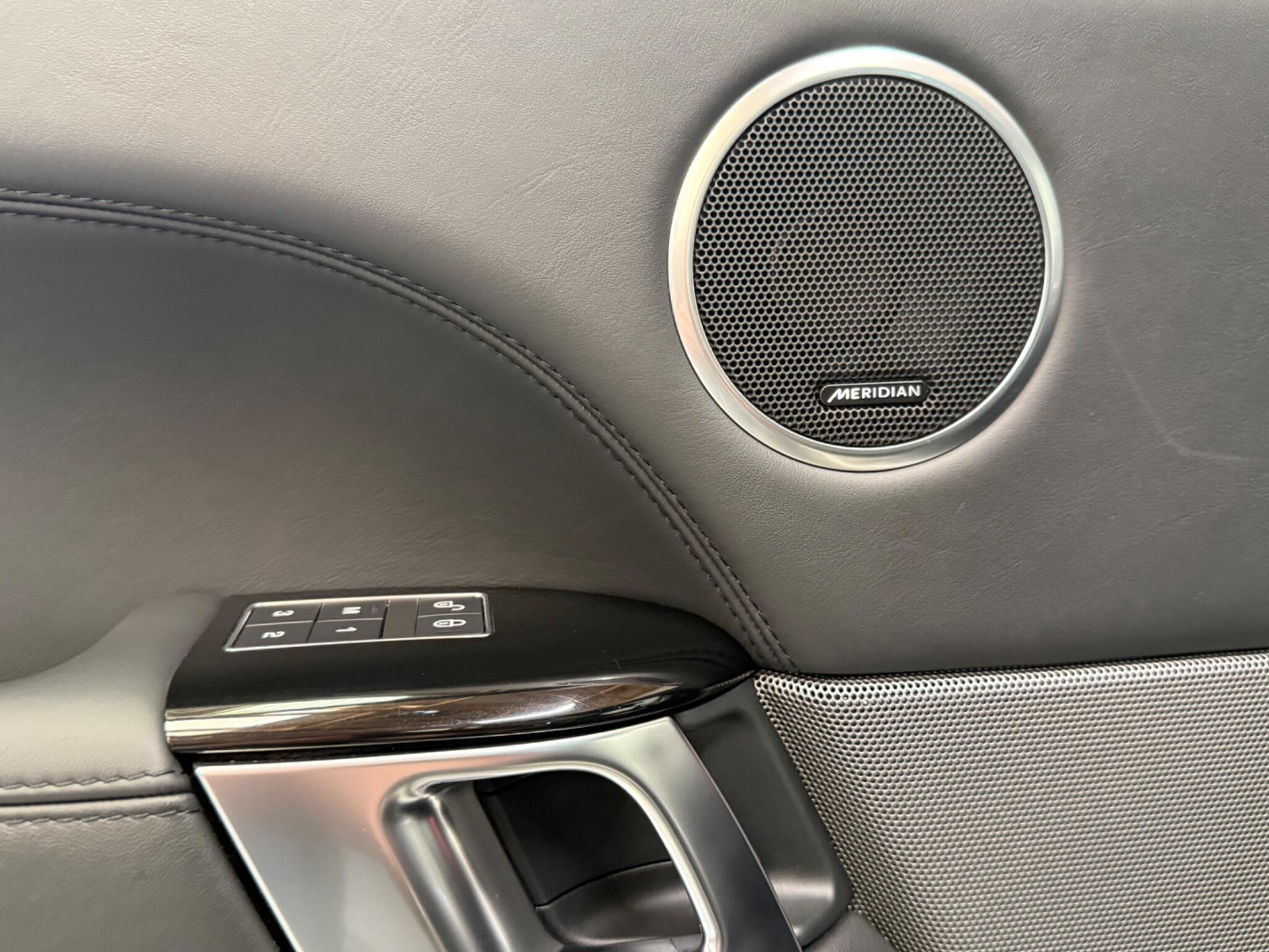 Land Rover Range Rover Sport view 18