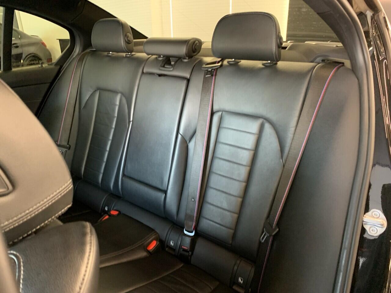 BMW 3 Series view 29