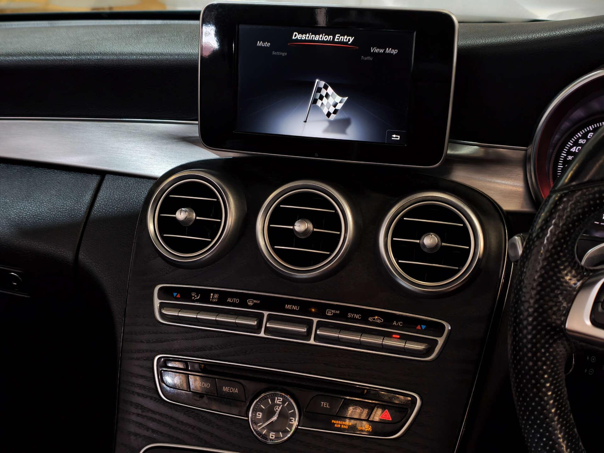Mercedes-Benz C Class view 33