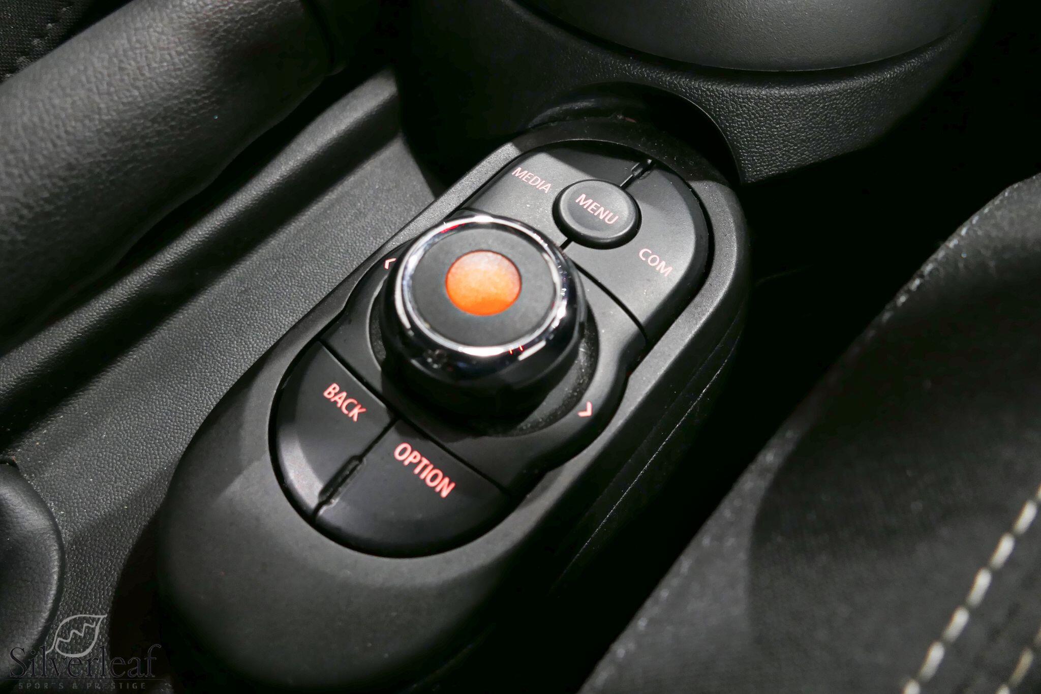 Mini Cooper view 13