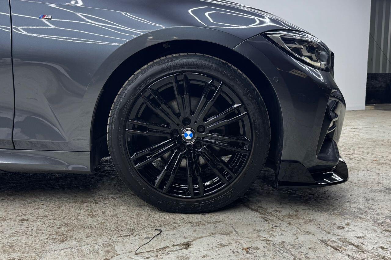 BMW 3 Series view 12