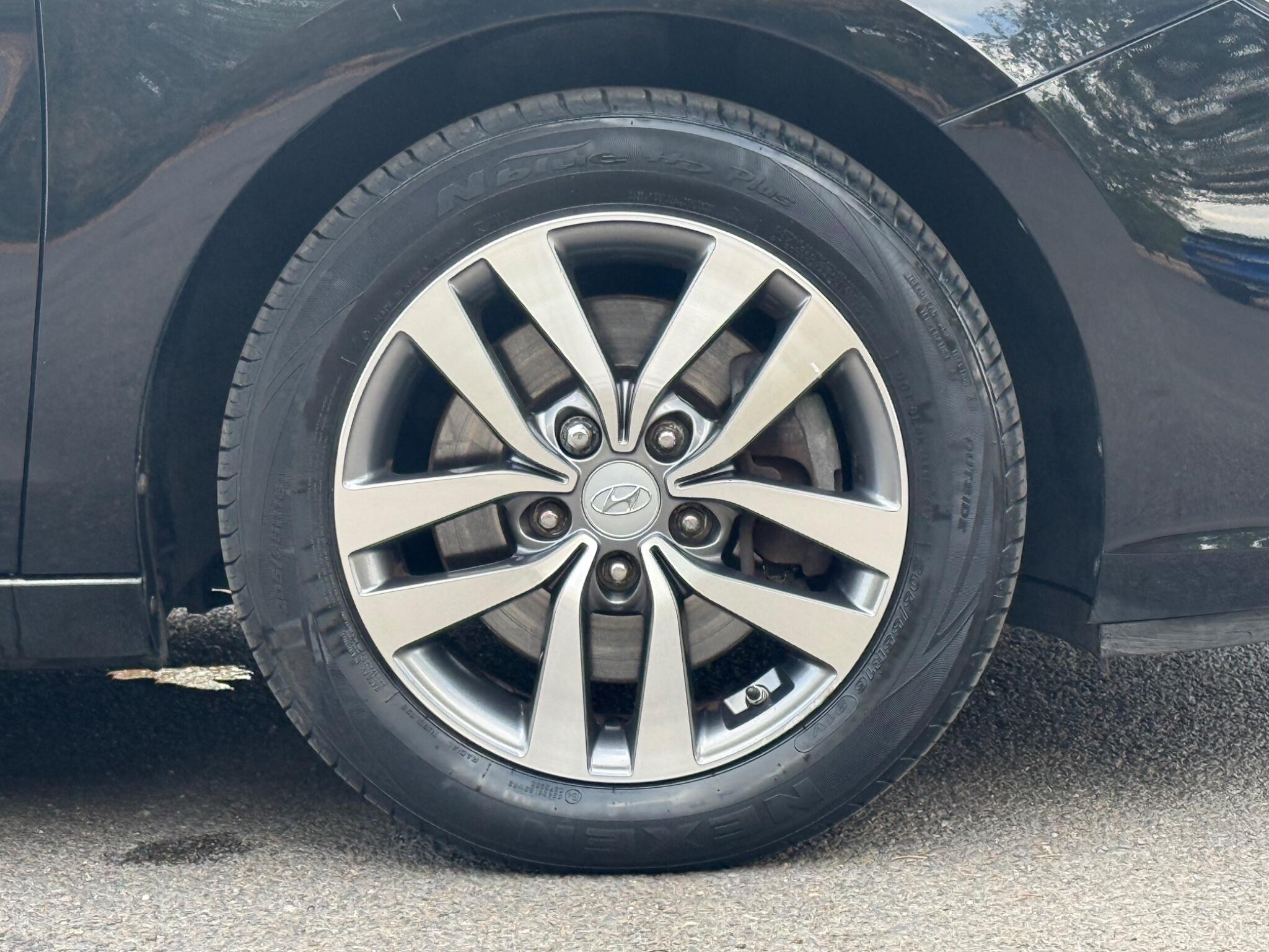 Hyundai i30 view 40