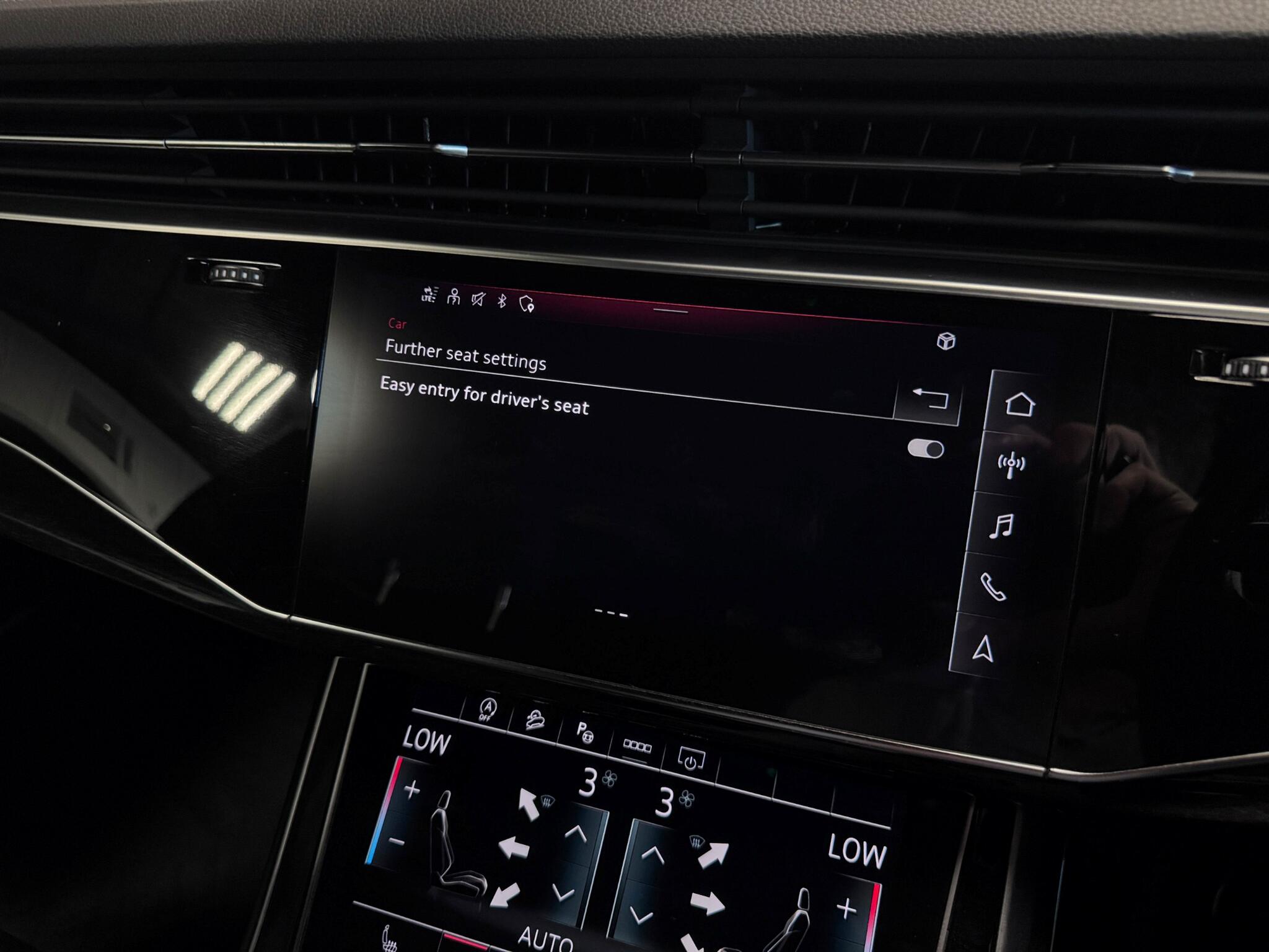 Audi Q8 view 58