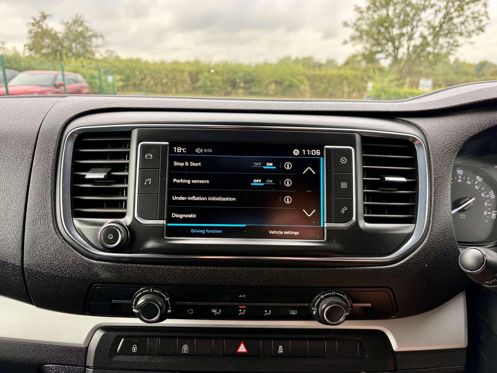 Peugeot Traveller view 43