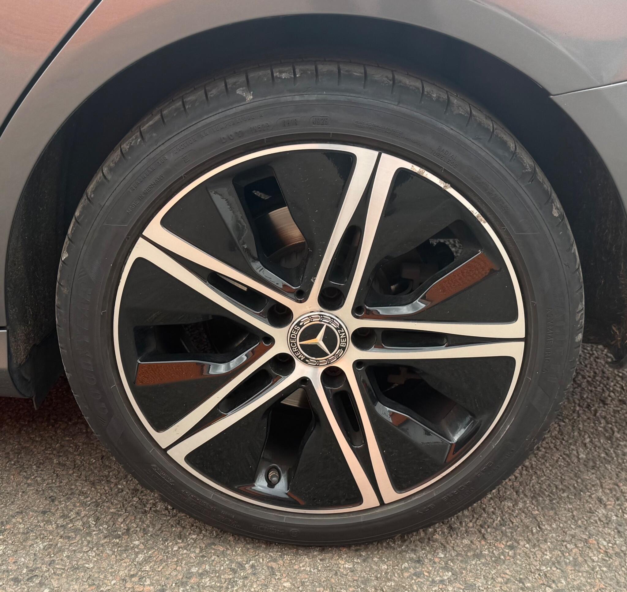 Mercedes-Benz C Class view 28