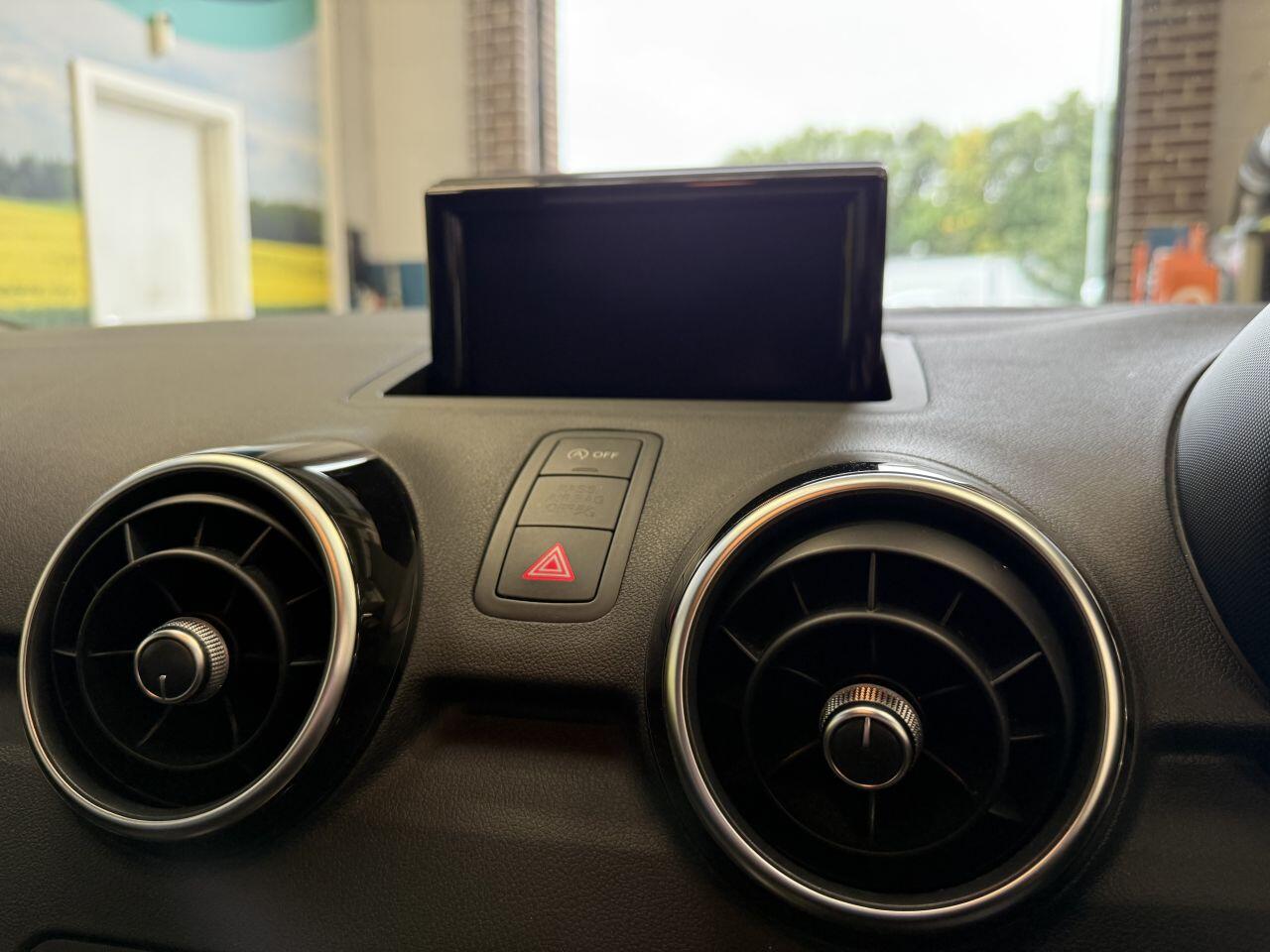 Audi A1 view 25