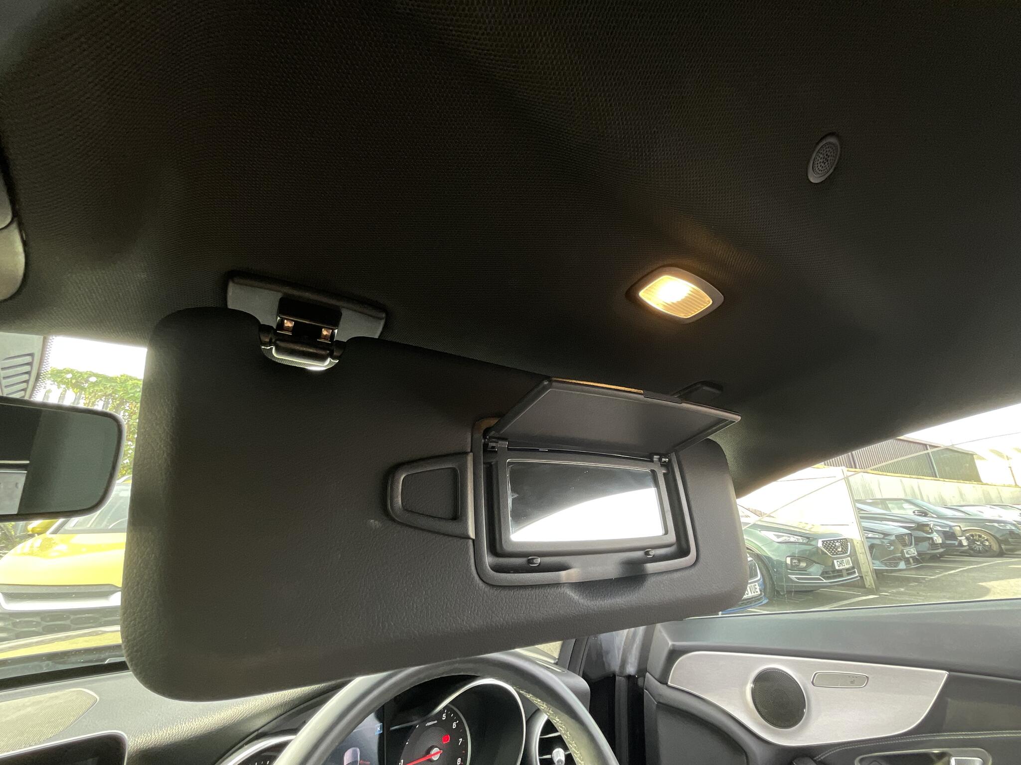 Mercedes-Benz C-Class view 24