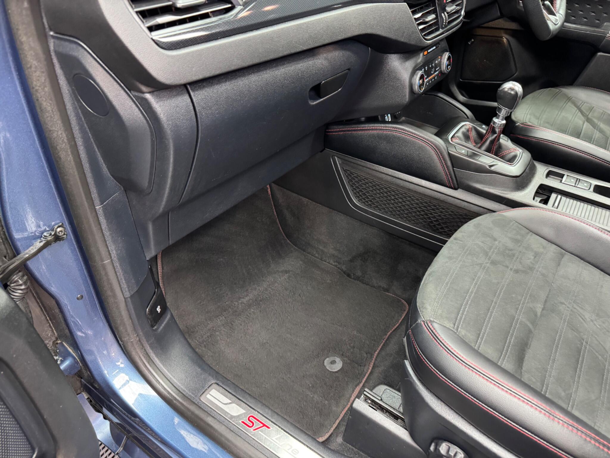 Ford Kuga view 54