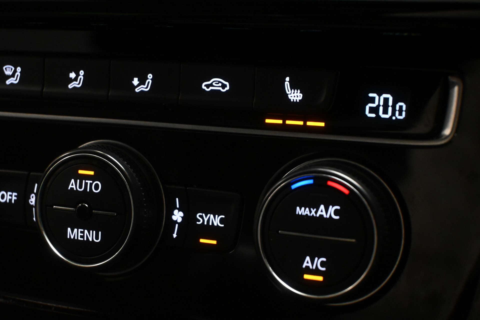 Volkswagen Golf view 14