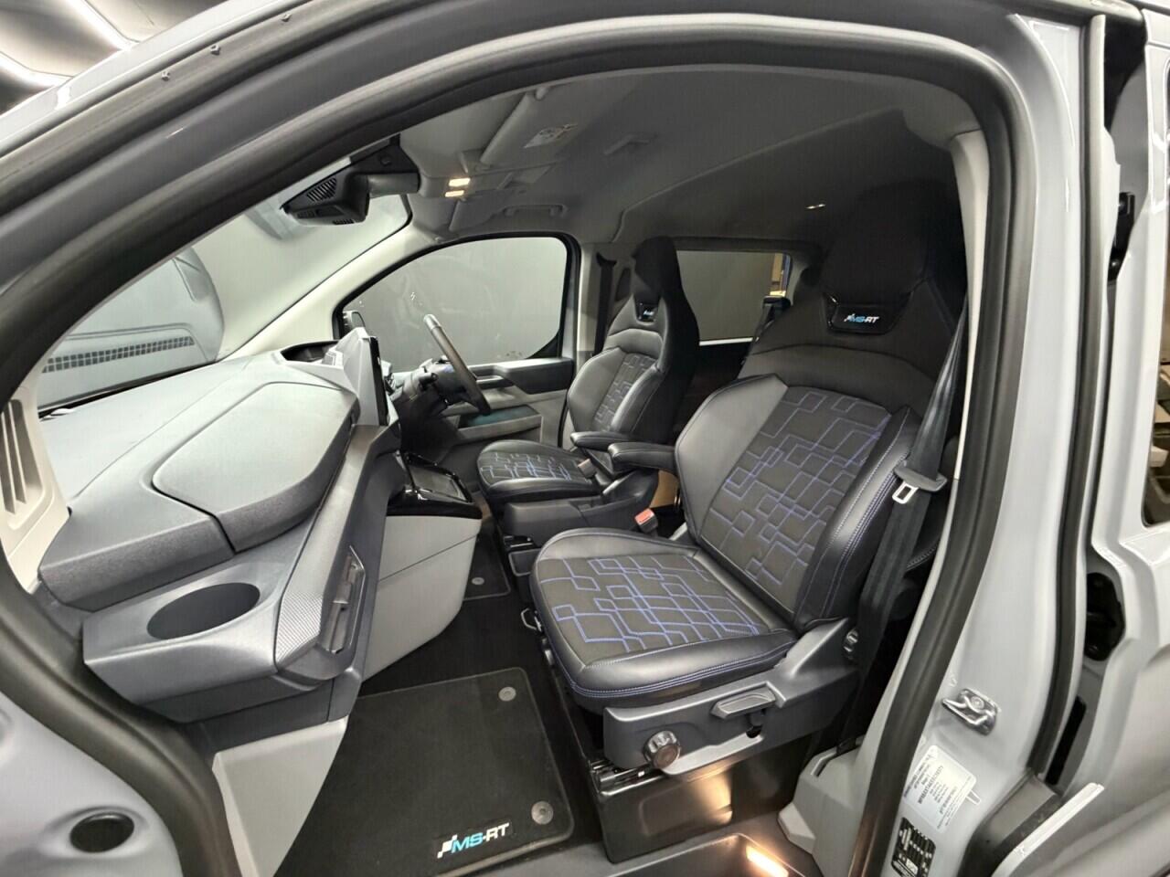 Ford Transit Custom view 35