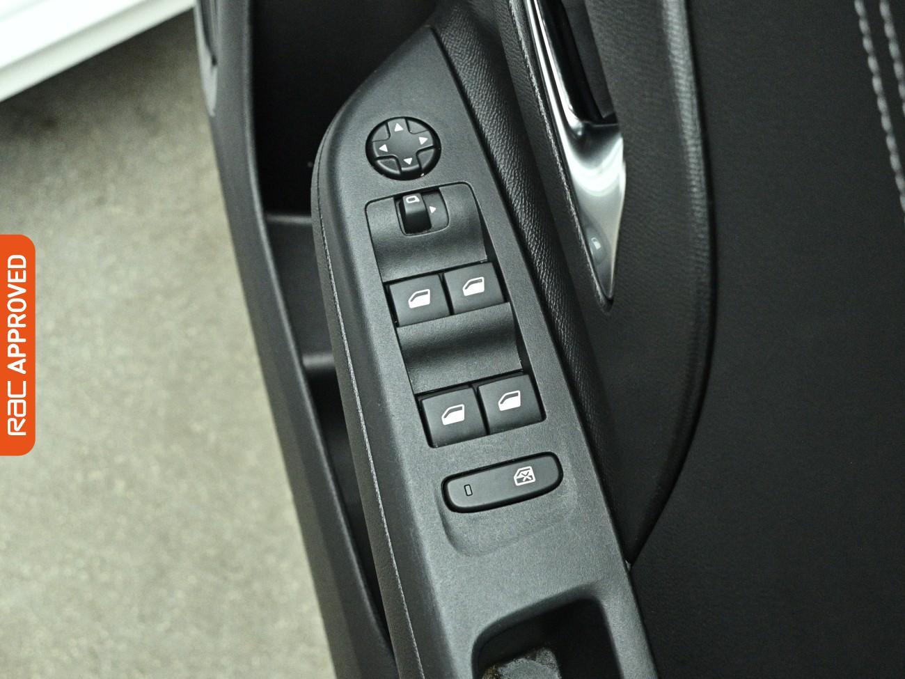 Vauxhall Corsa view 23