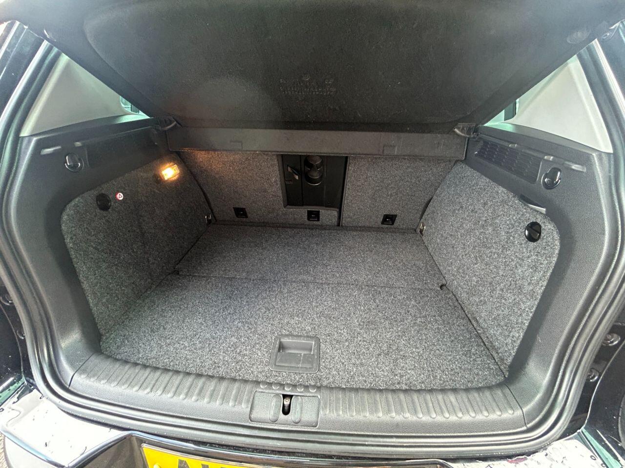 Volkswagen Tiguan view 16