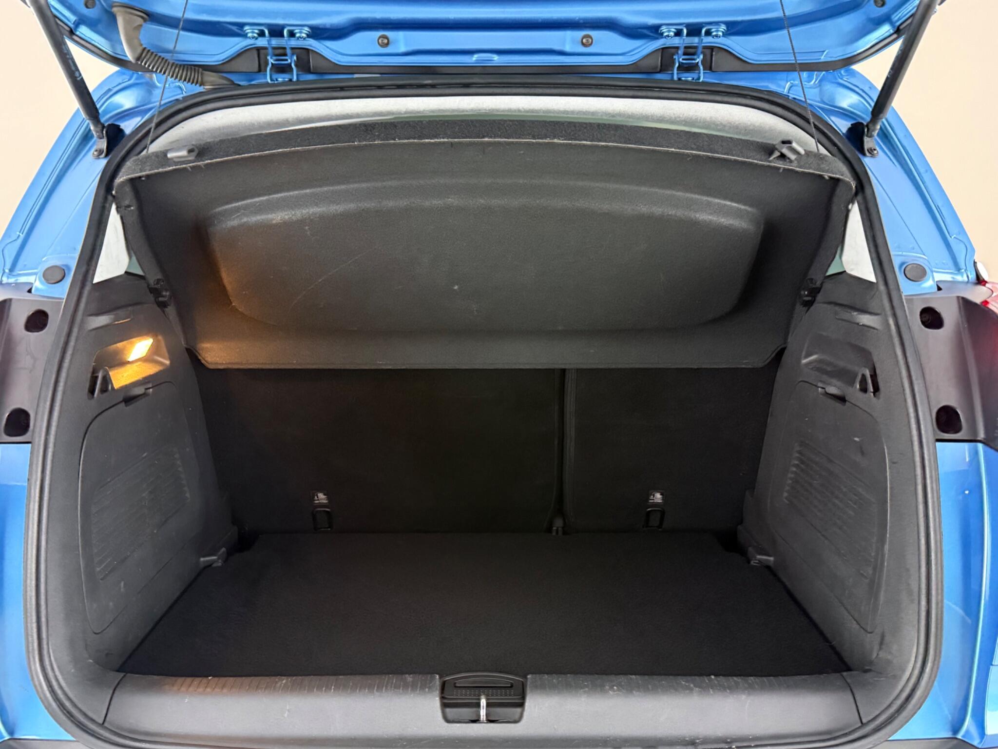 Vauxhall Crossland X view 7