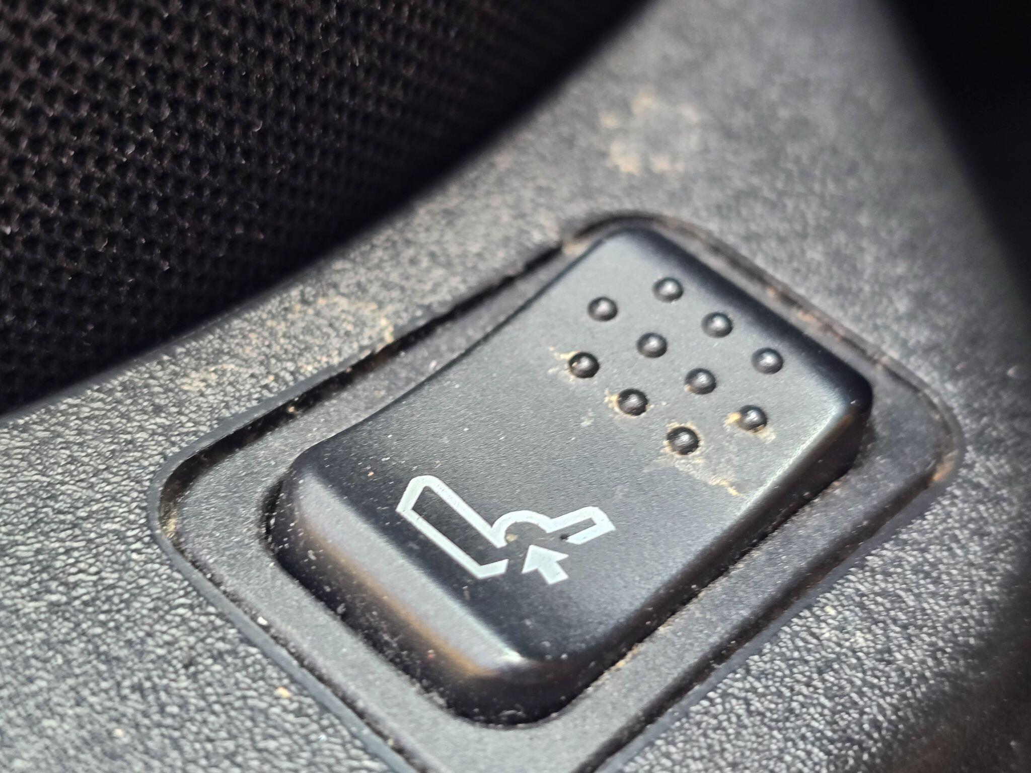 Jeep Renegade view 19