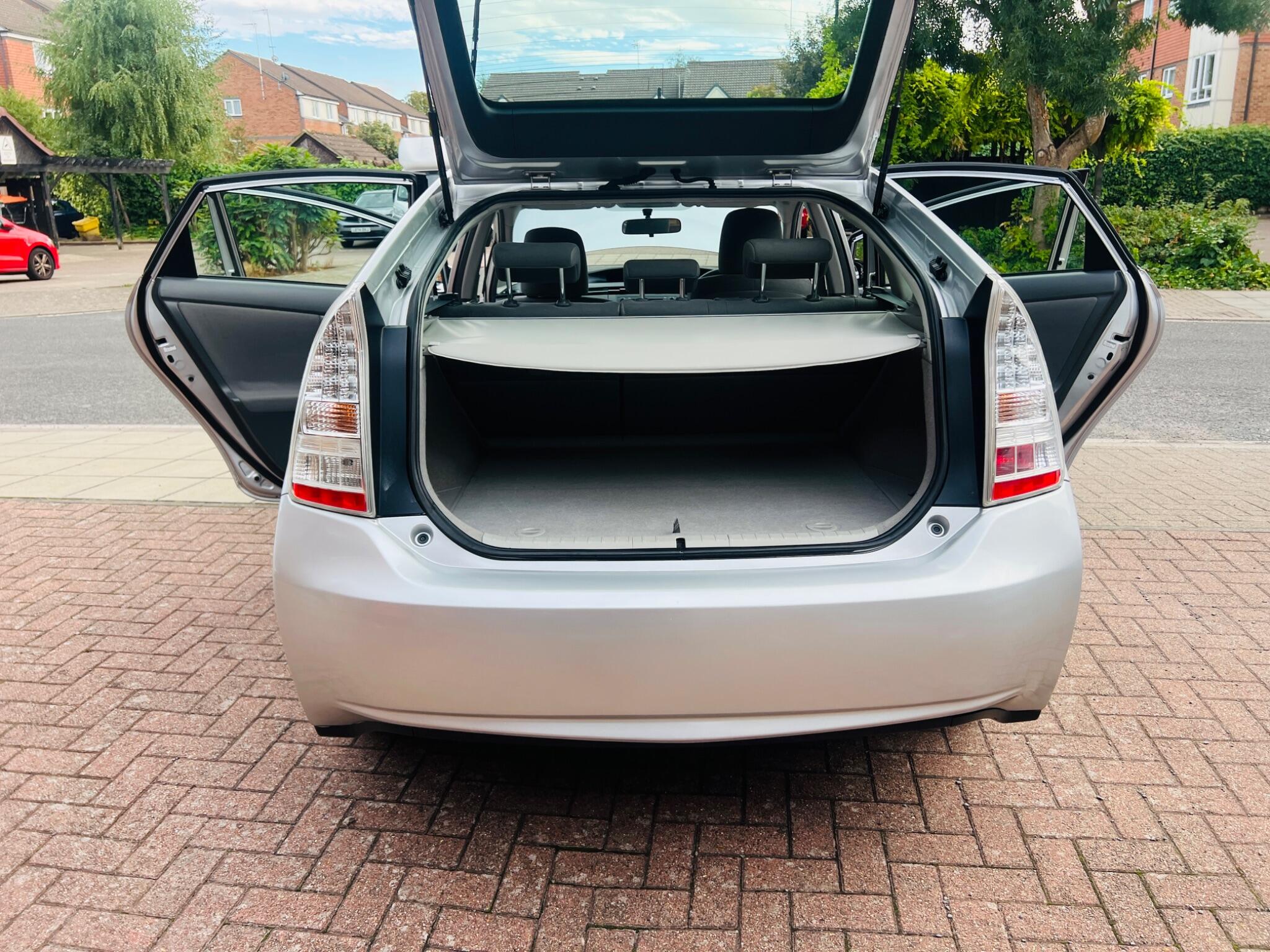 Toyota Prius view 52
