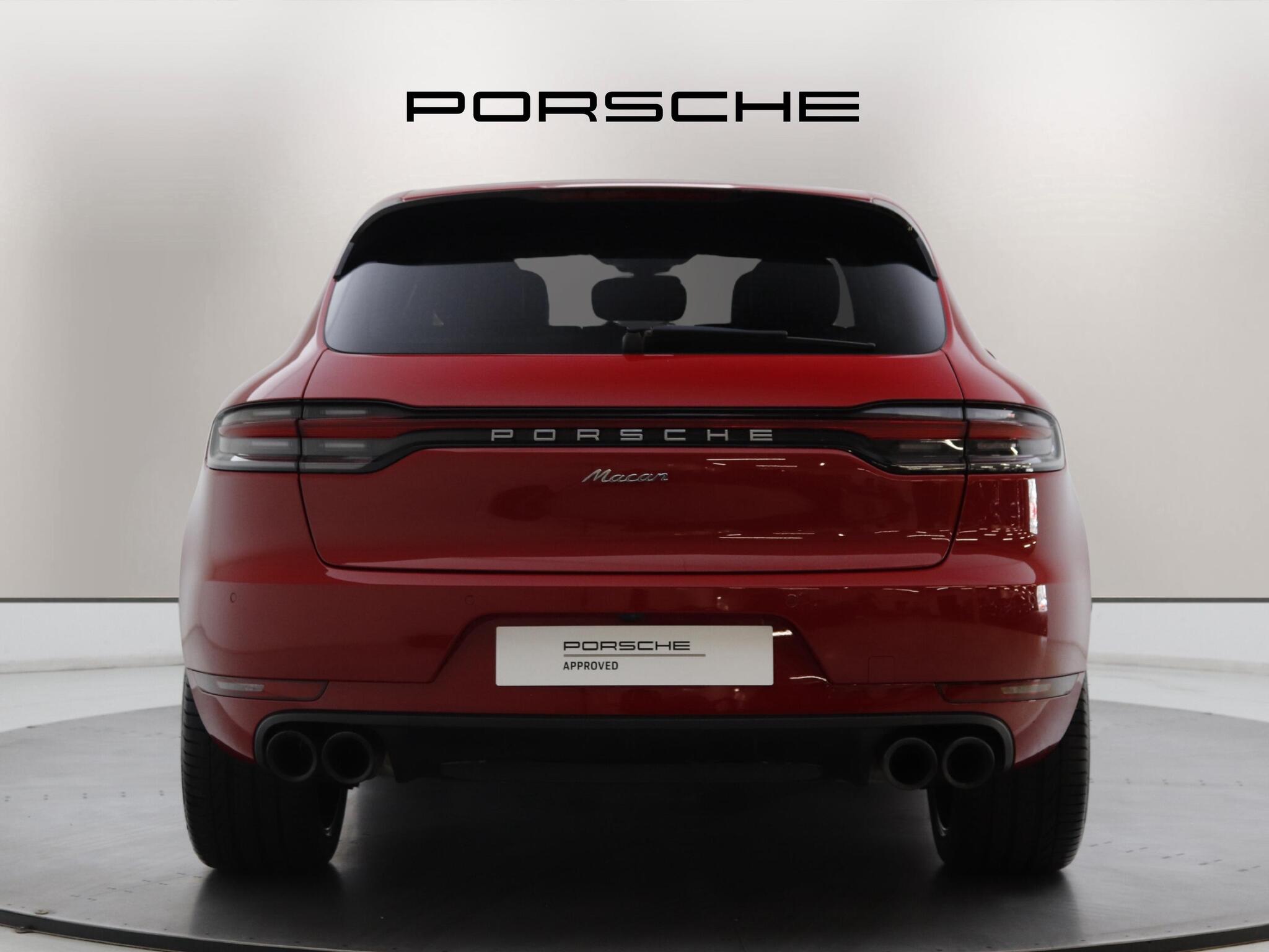 Porsche Macan view 5