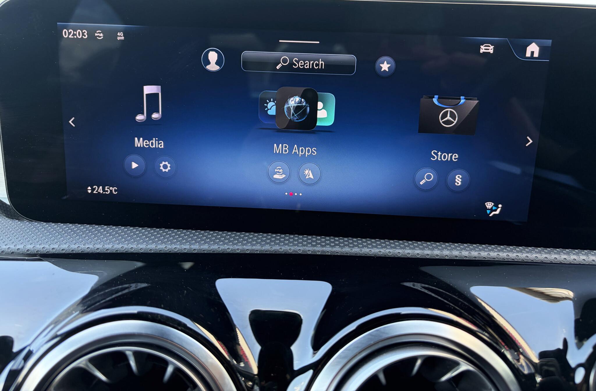 Mercedes-Benz Cla view 21