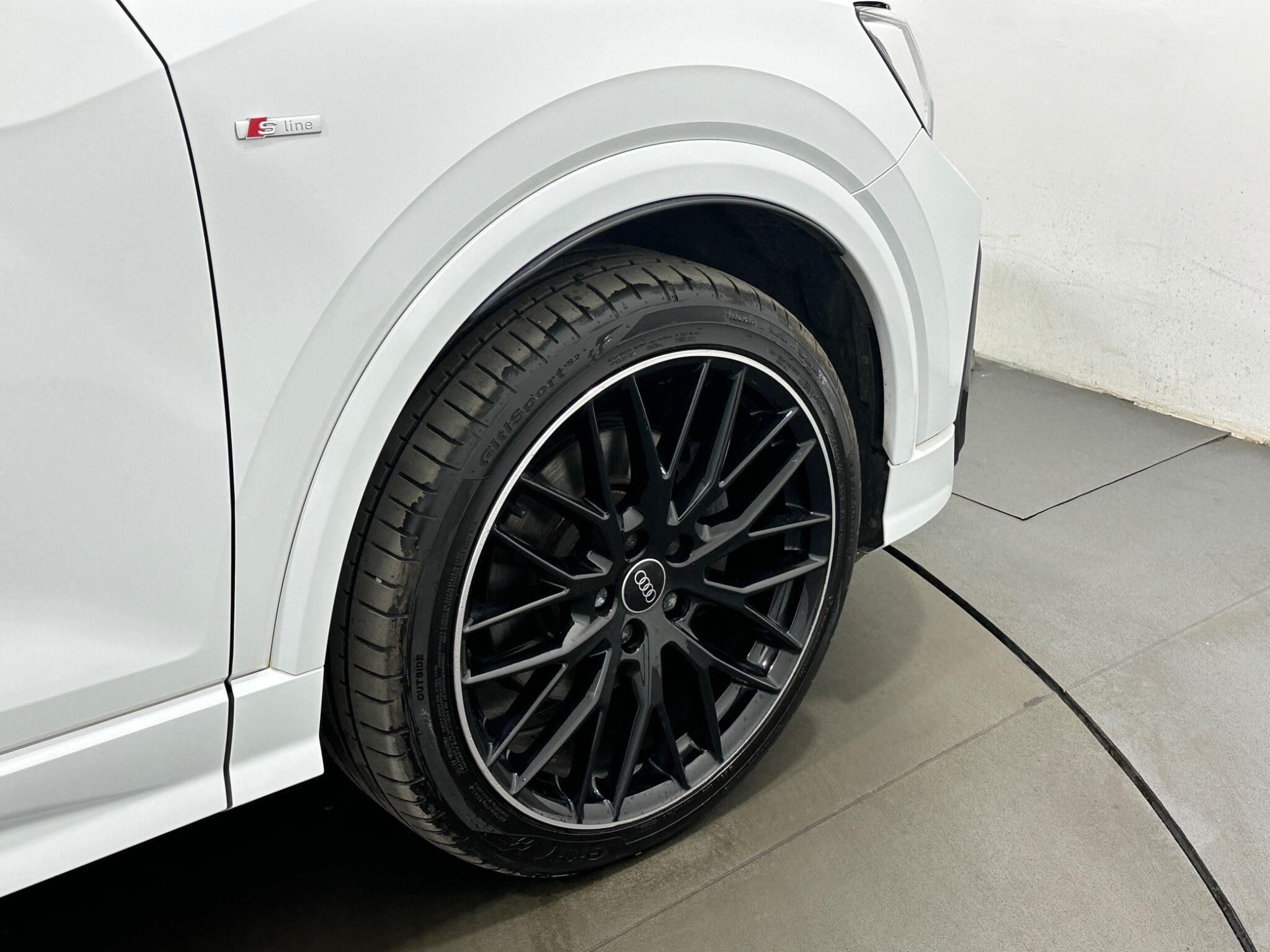 Audi Q2 view 48