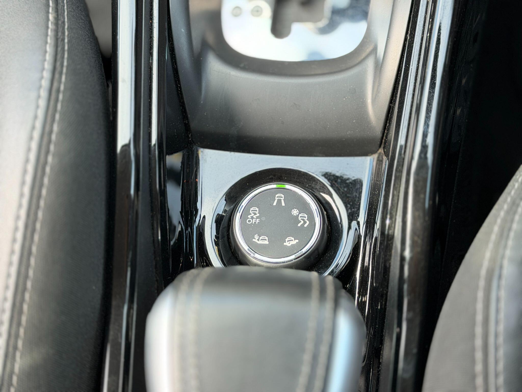 Peugeot 2008 view 41