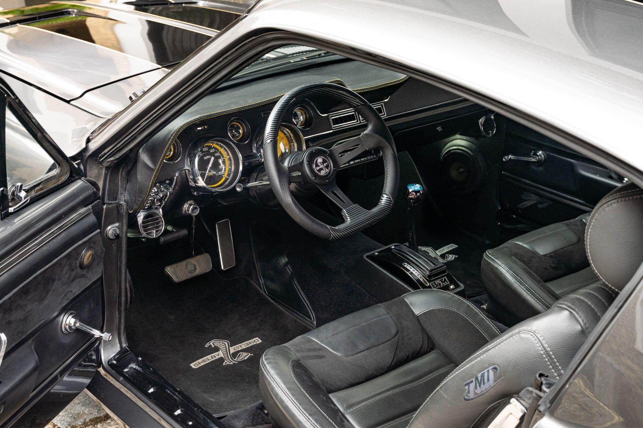 Ford Mustang view 58