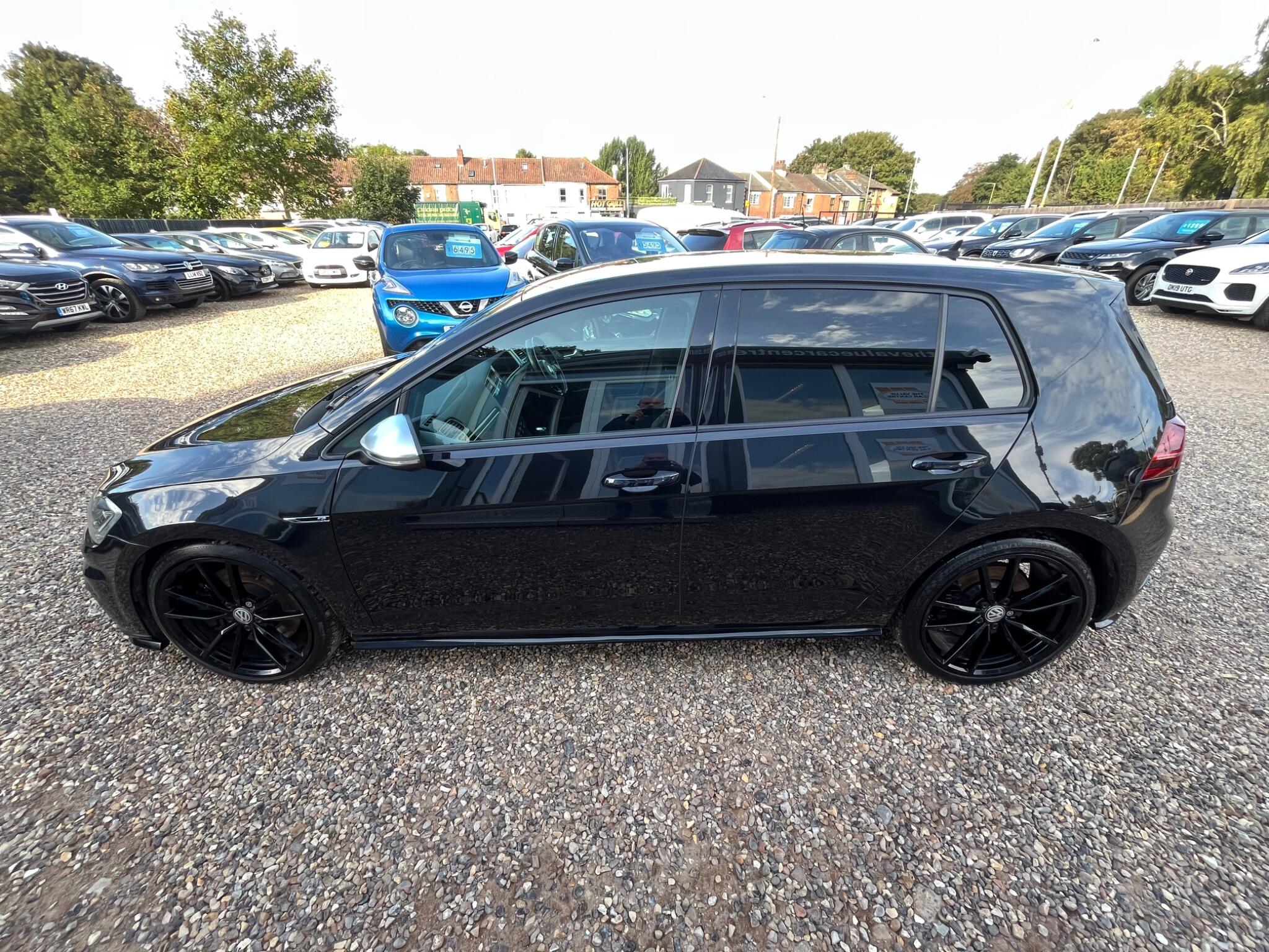 Volkswagen Golf view 9