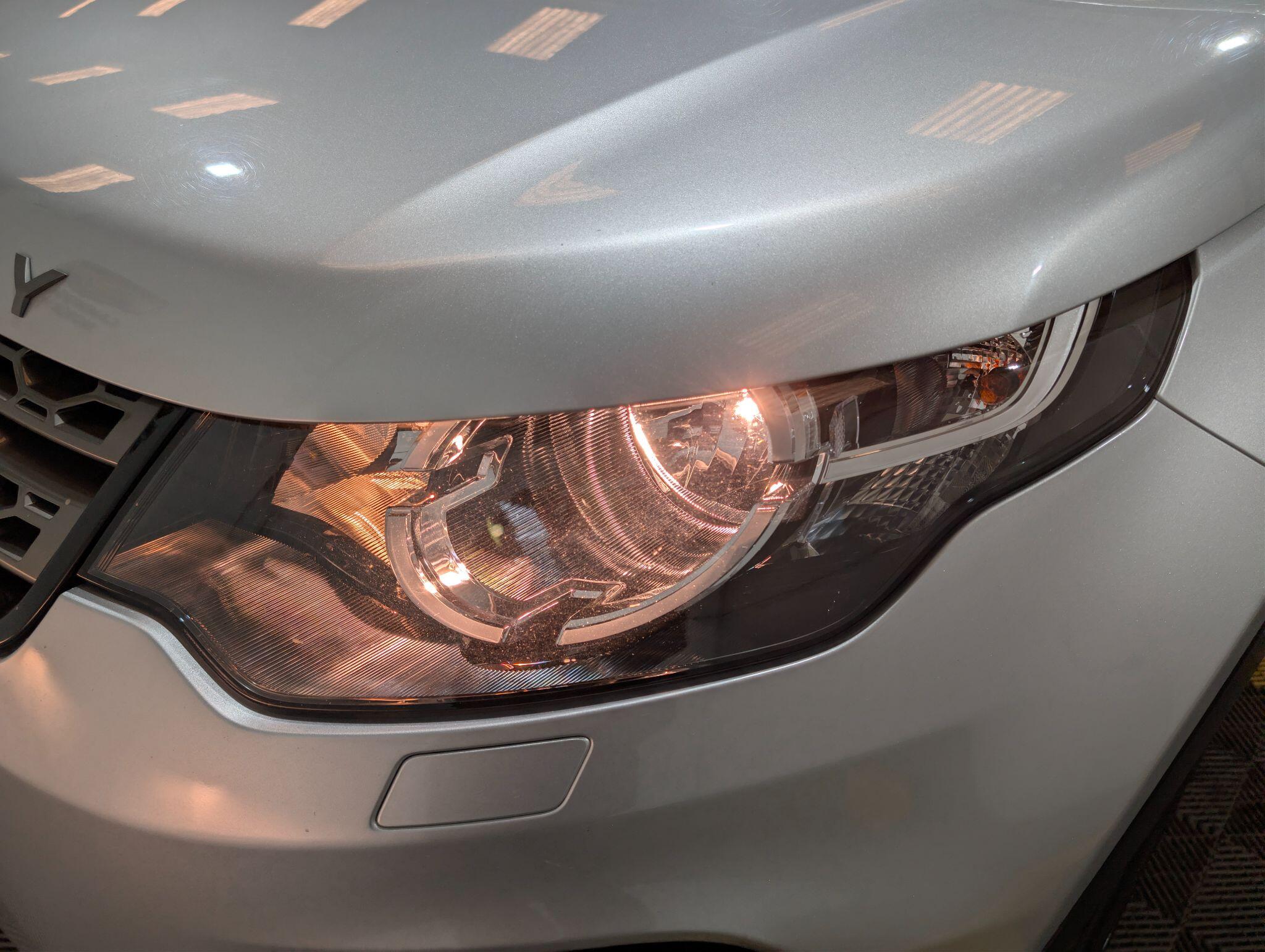 Land Rover Discovery Sport view 41