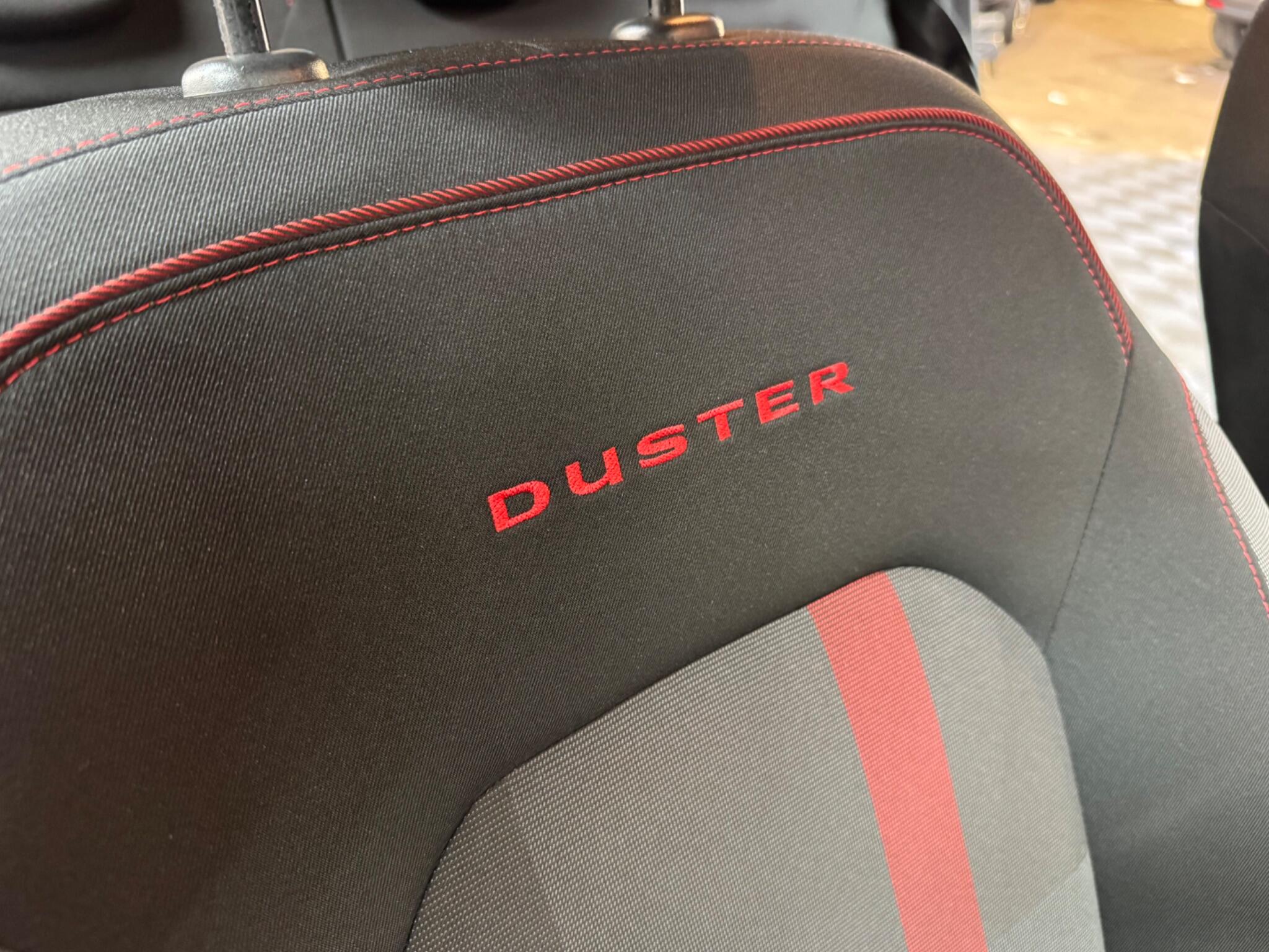 Dacia Duster view 29