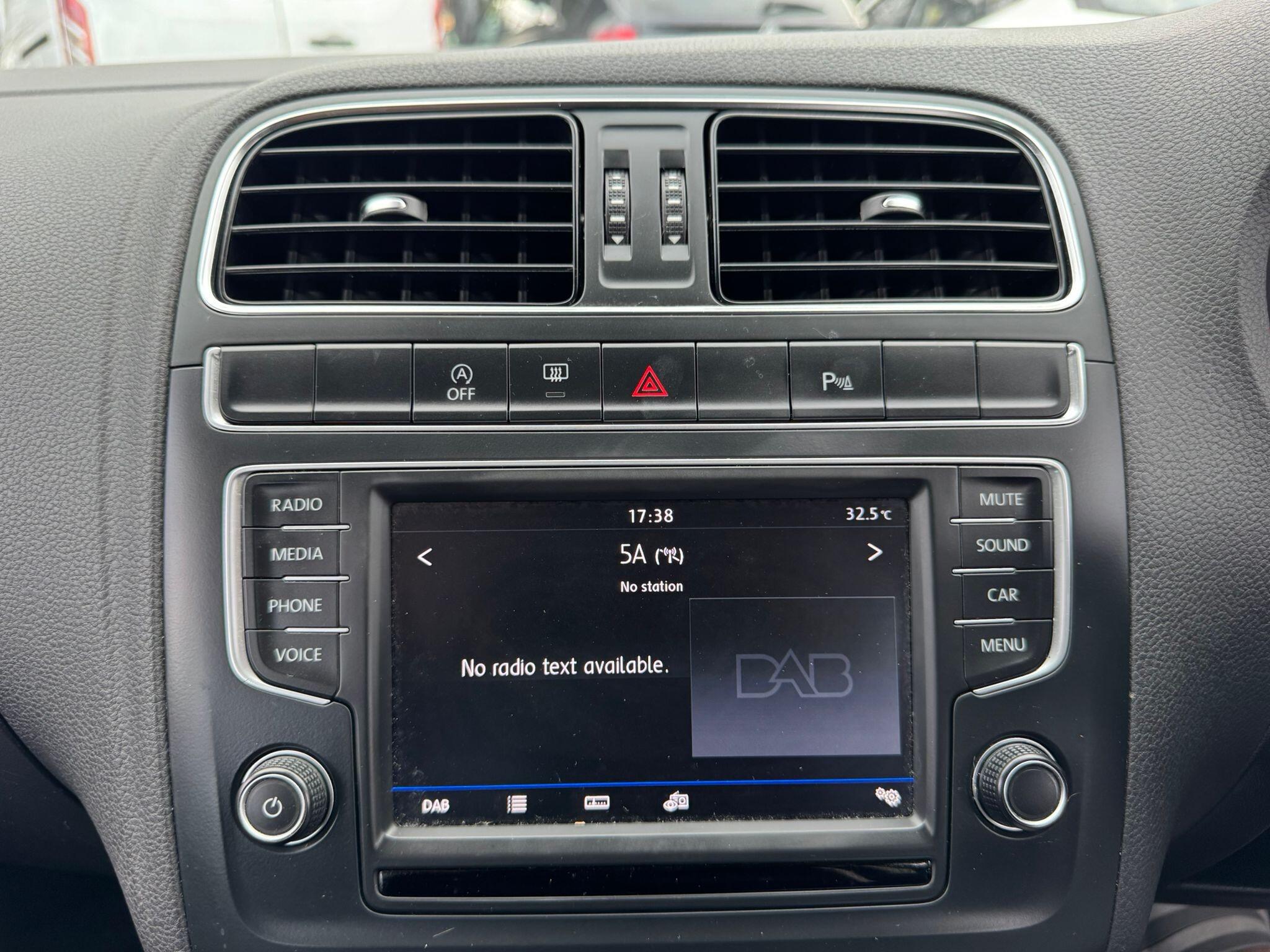 Volkswagen Polo view 60