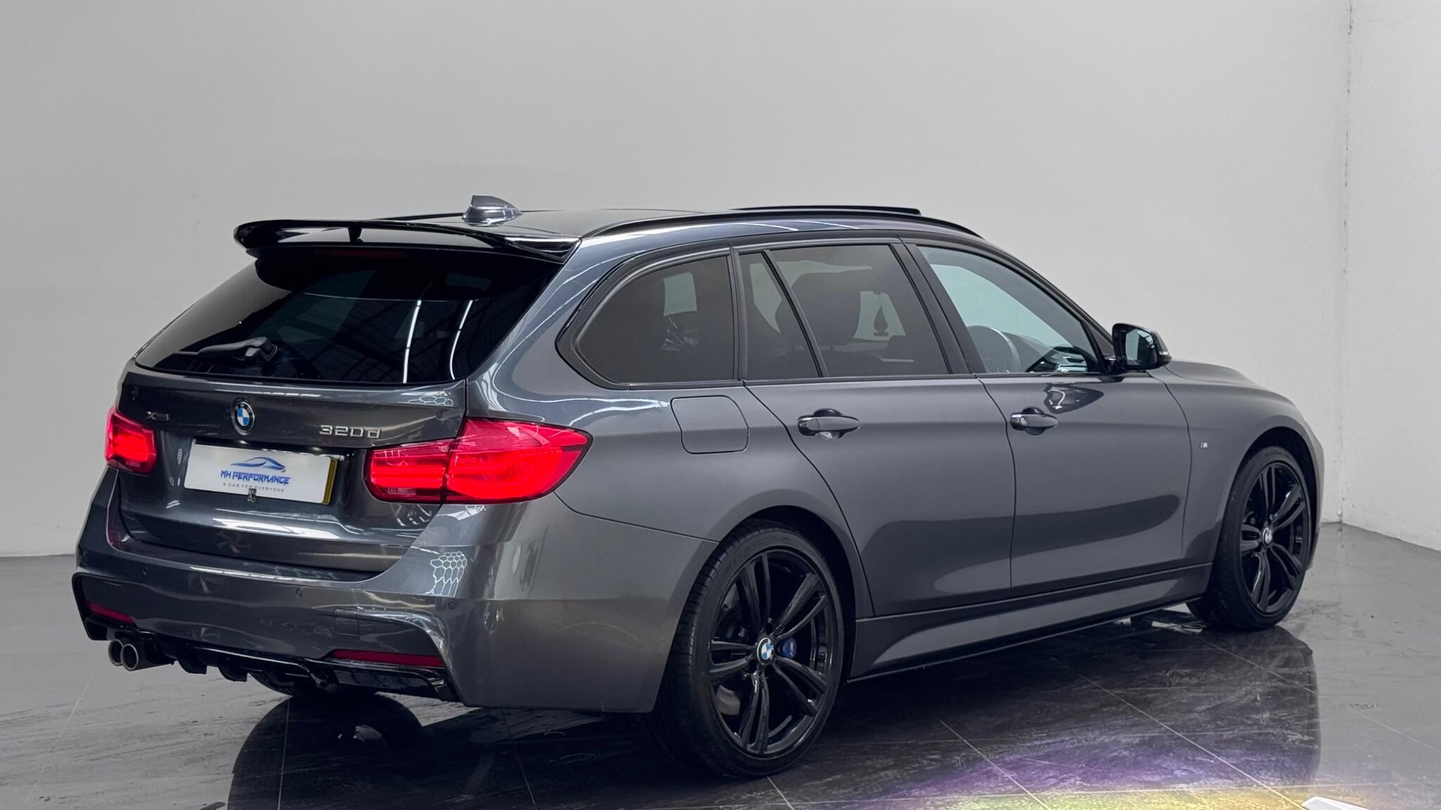 BMW 3 Series view 42