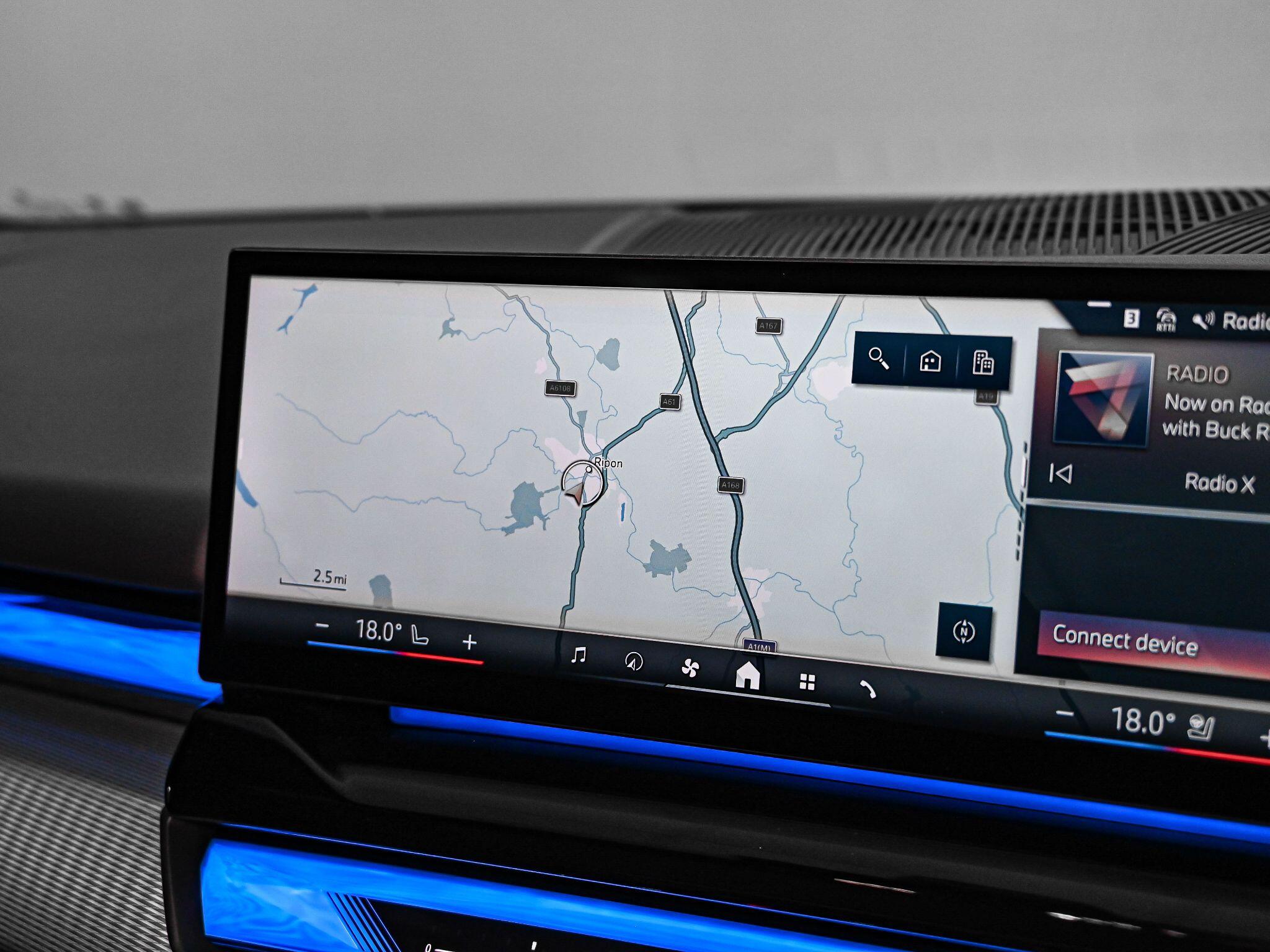 BMW 5 Series view 20