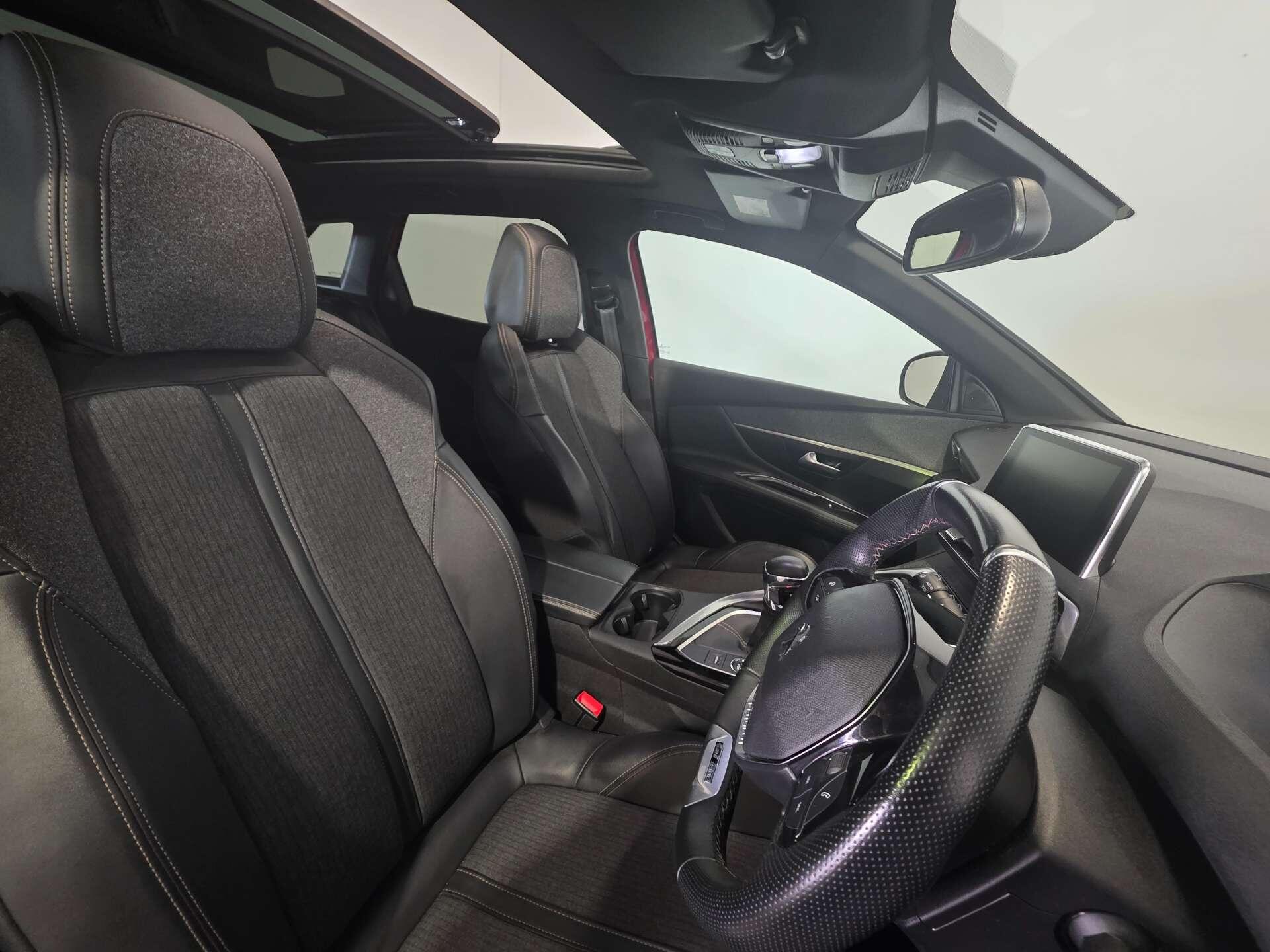 Peugeot 3008 view 12