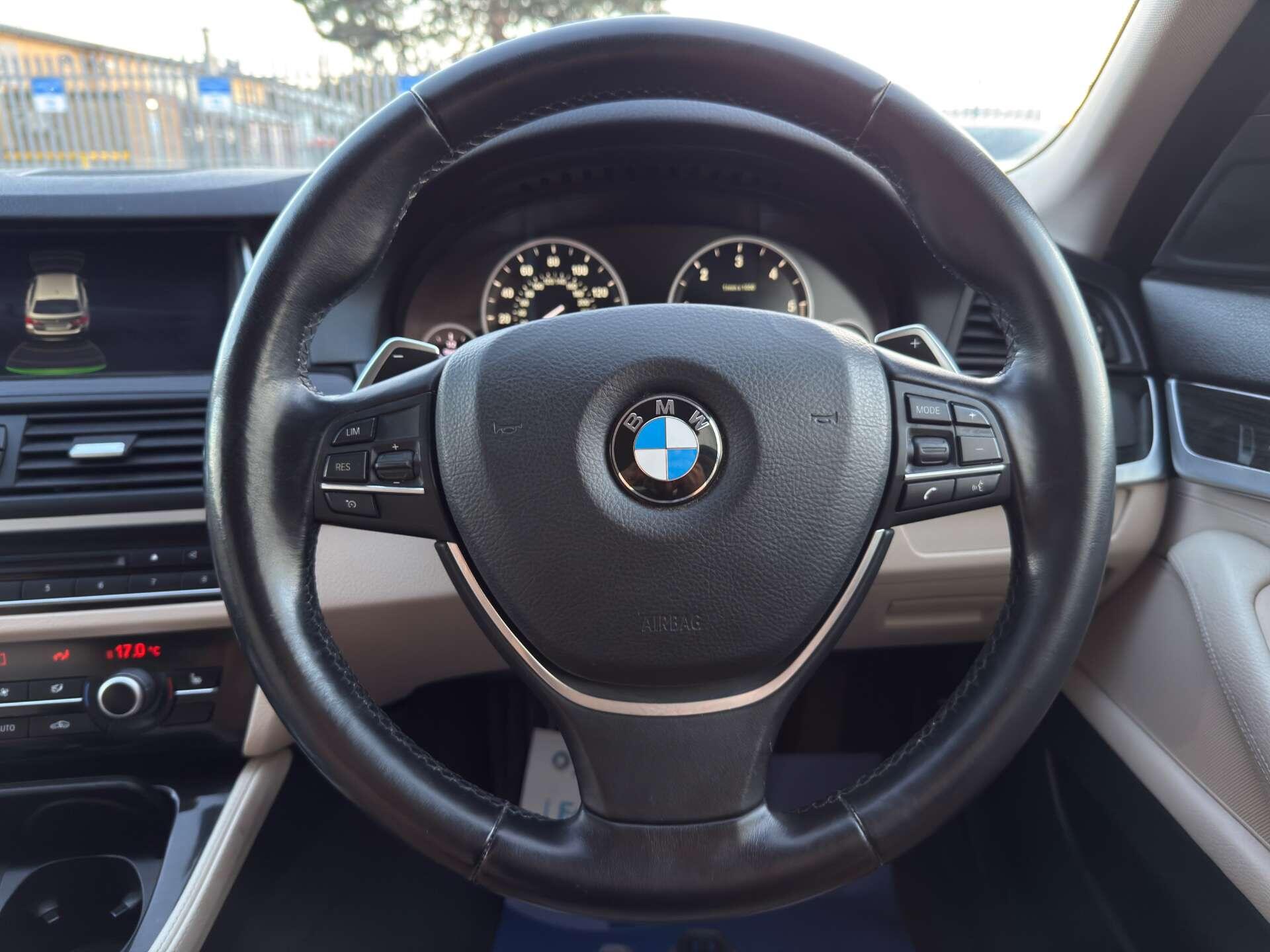 BMW 5 Series view 59