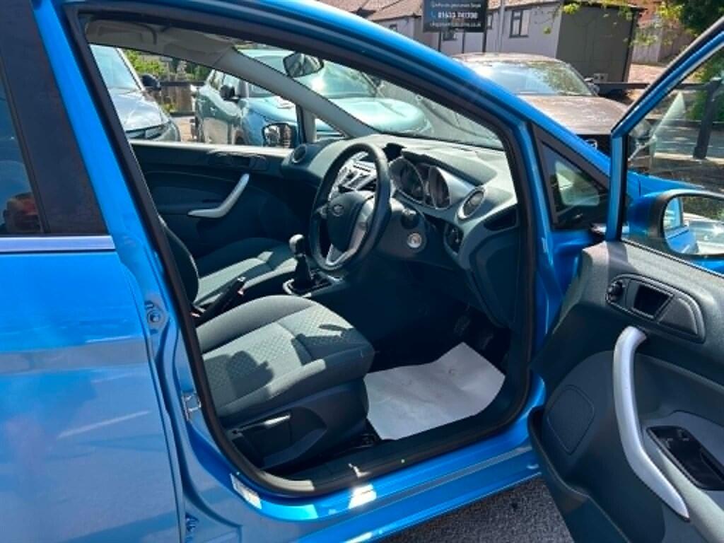 Ford Fiesta view 9