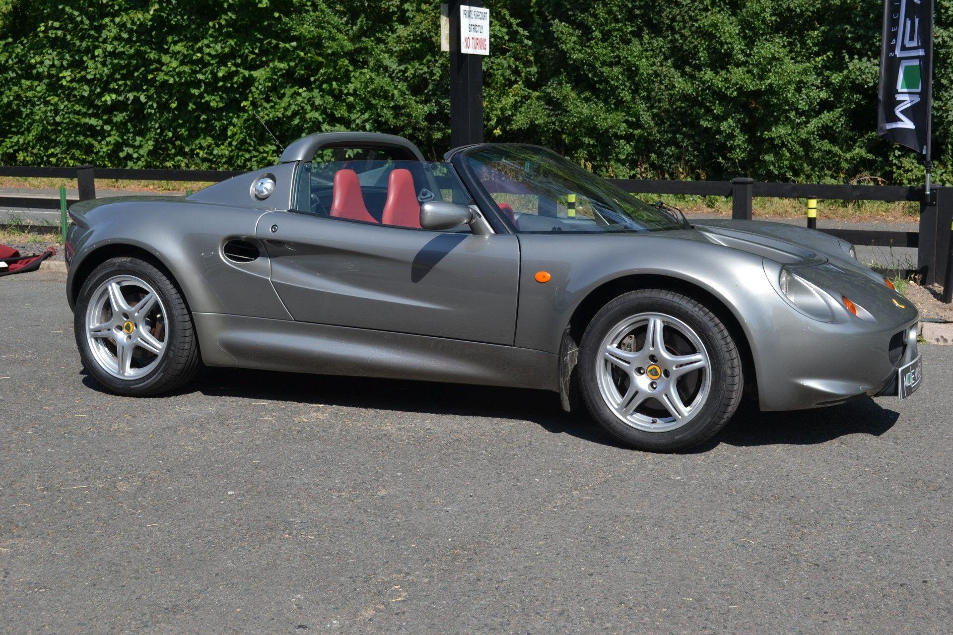 Lotus Elise view 2