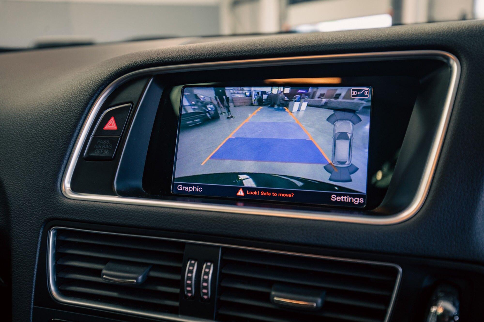 Audi SQ5 view 19