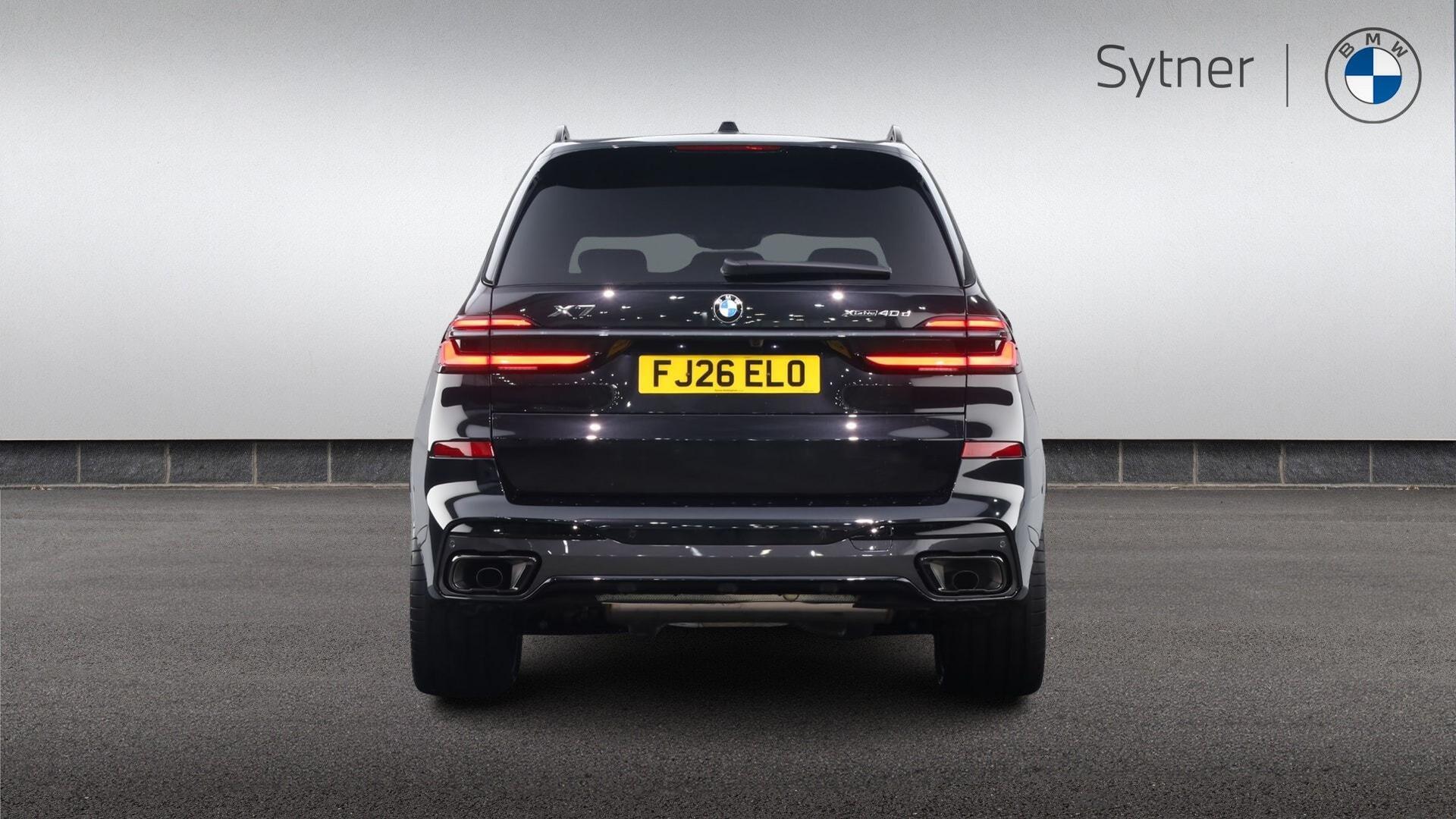 BMW X7 view 15