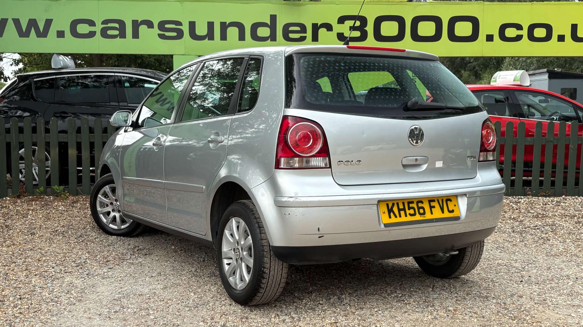 Volkswagen Polo view 4