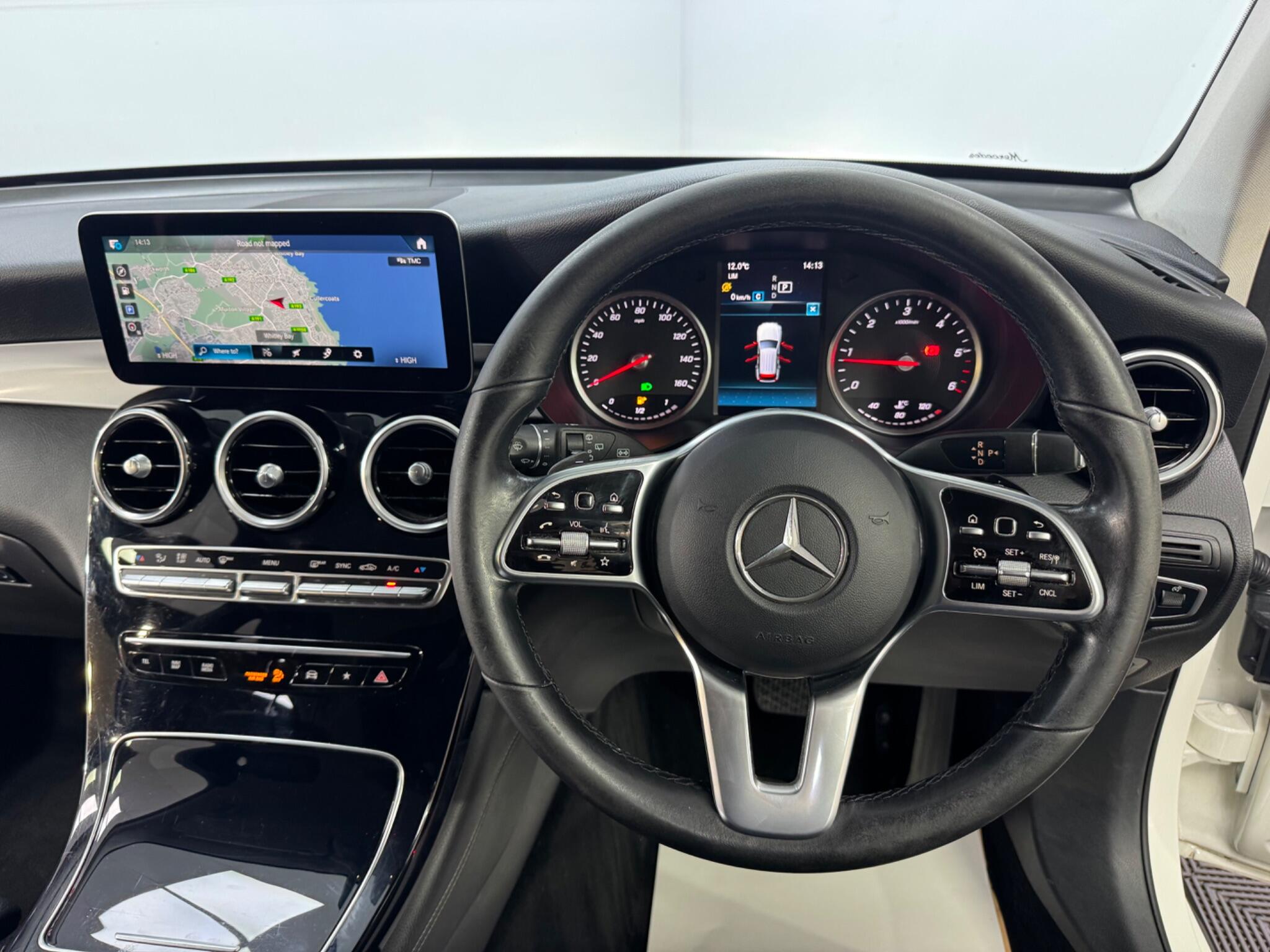 Mercedes-Benz GLC view 13