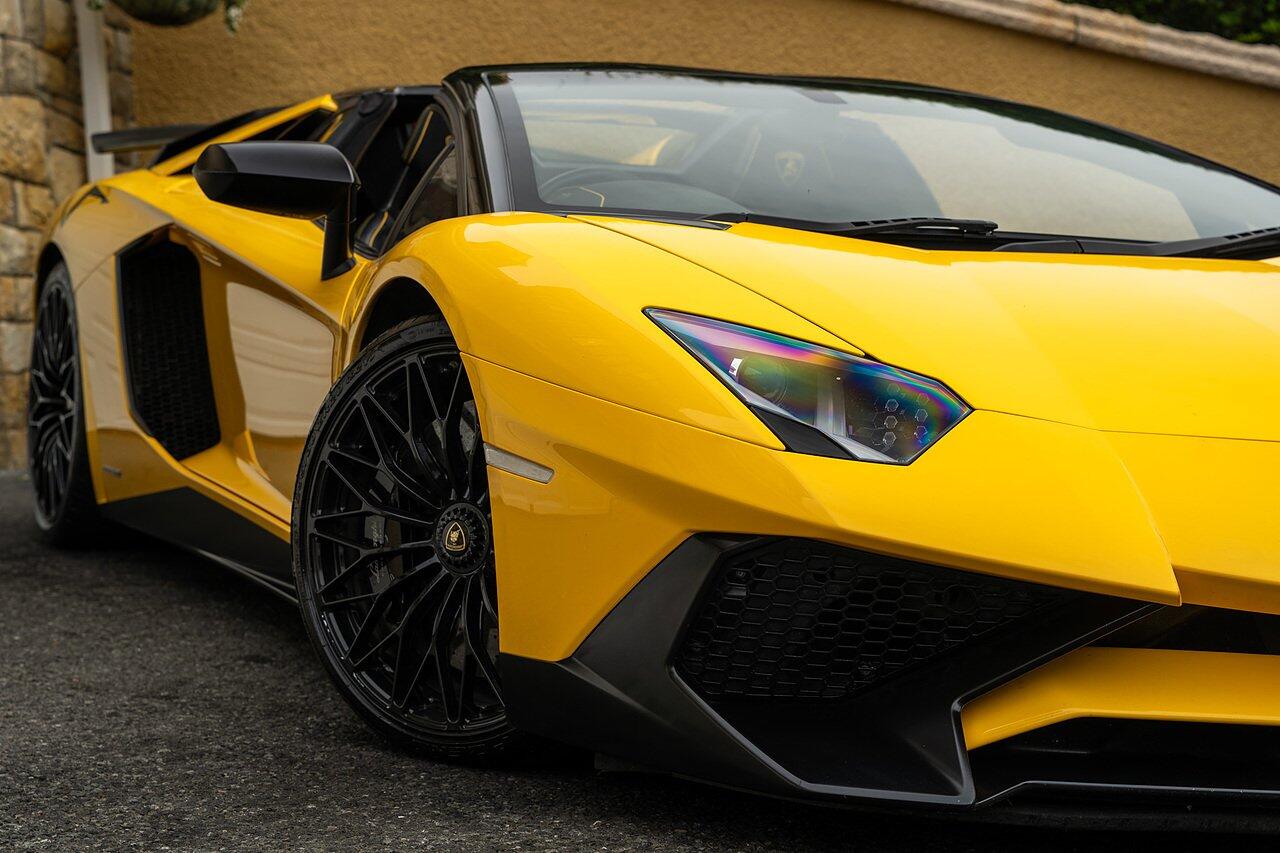Lamborghini Aventador view 30