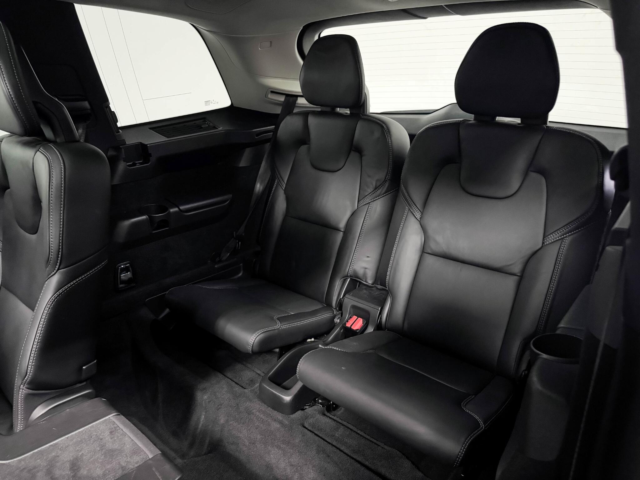 Volvo XC90 view 34
