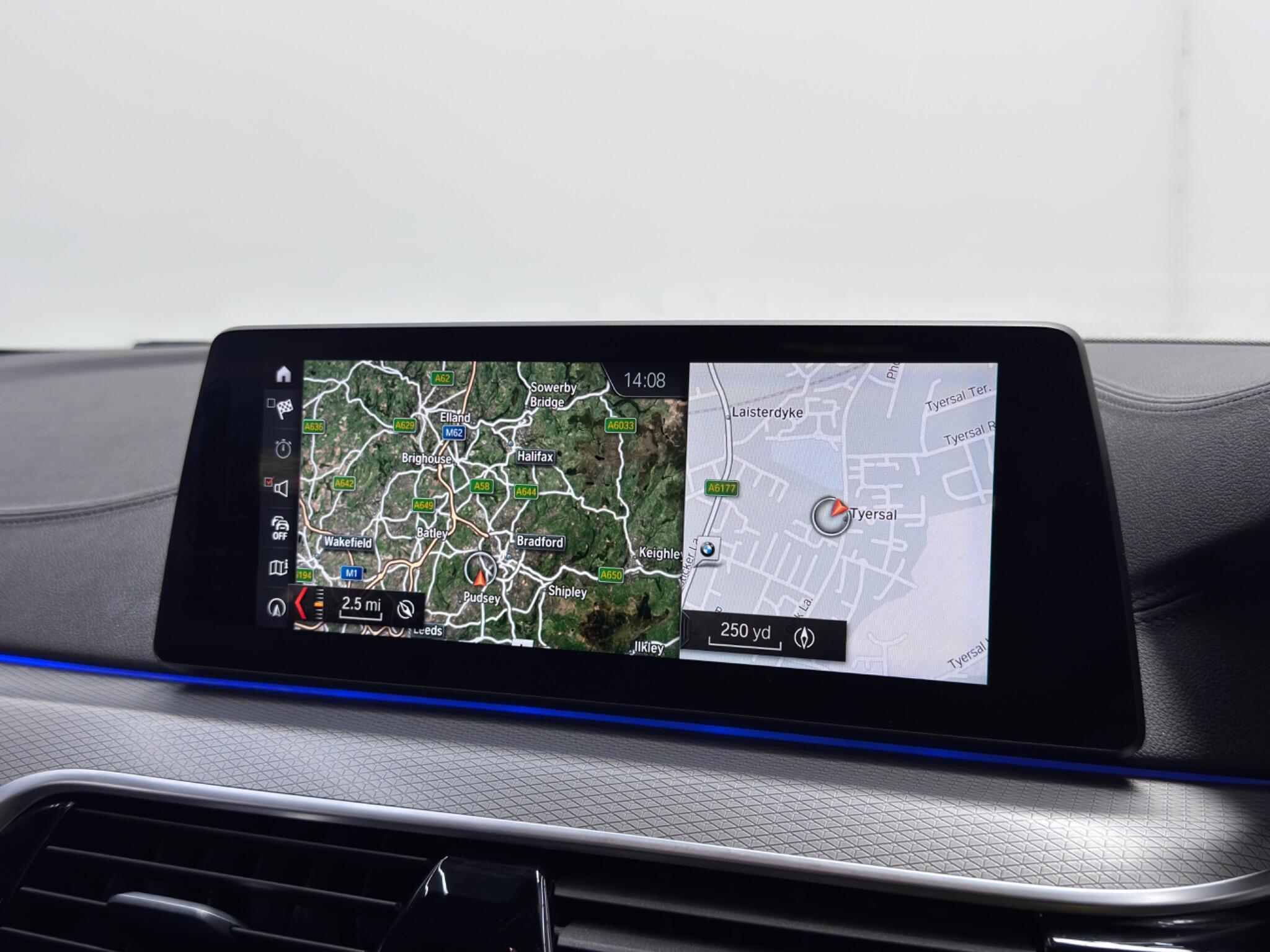 BMW 5 Series view 11