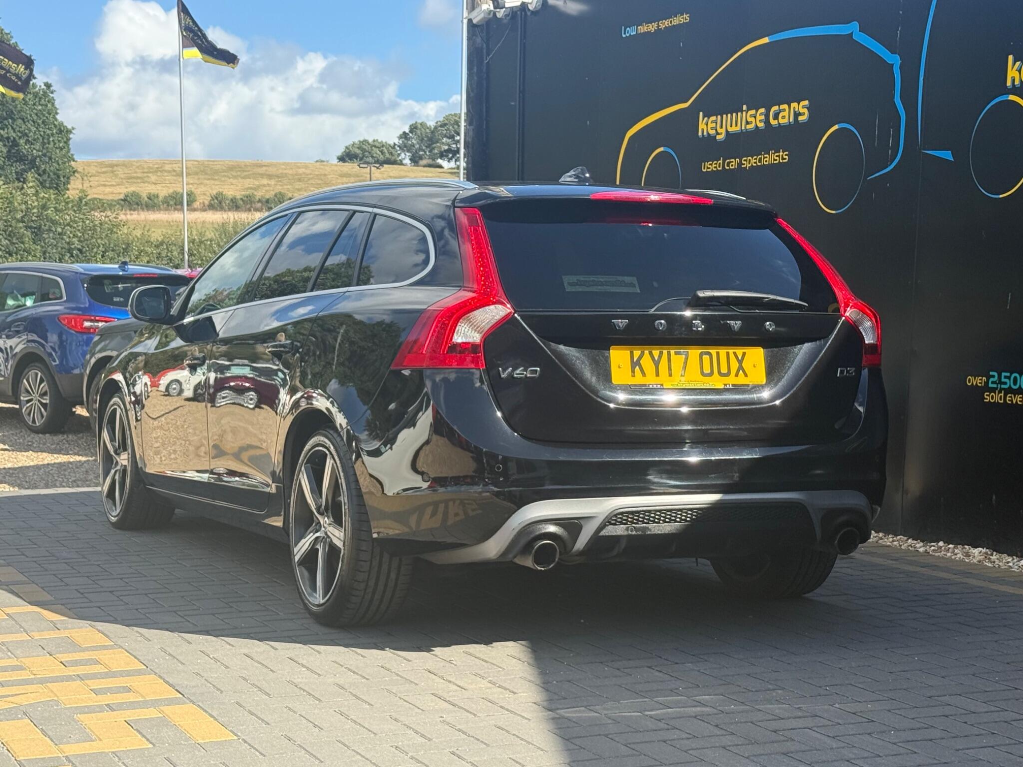 Volvo V60 view 3