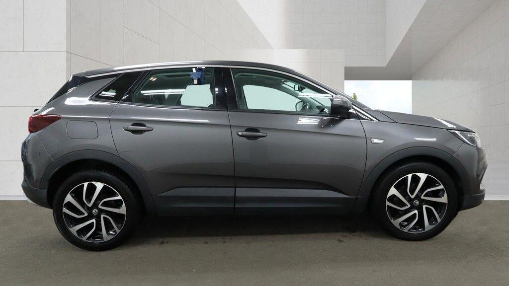 Vauxhall Grandland X view 4