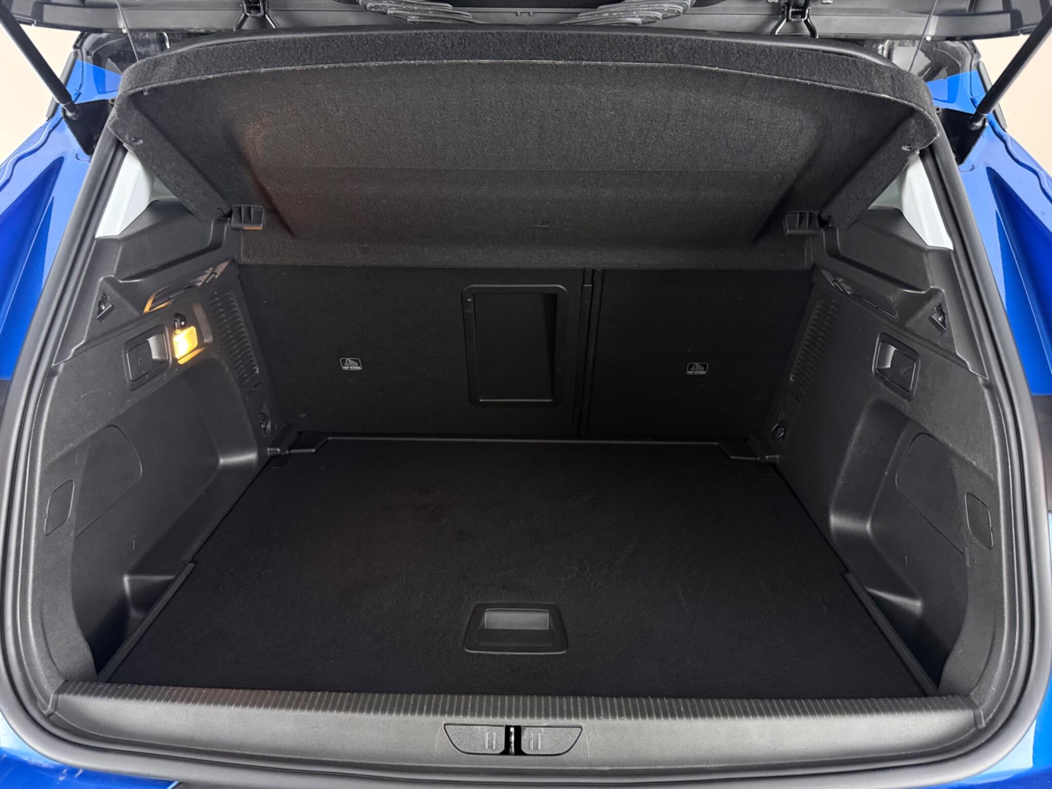 Vauxhall Grandland X view 10